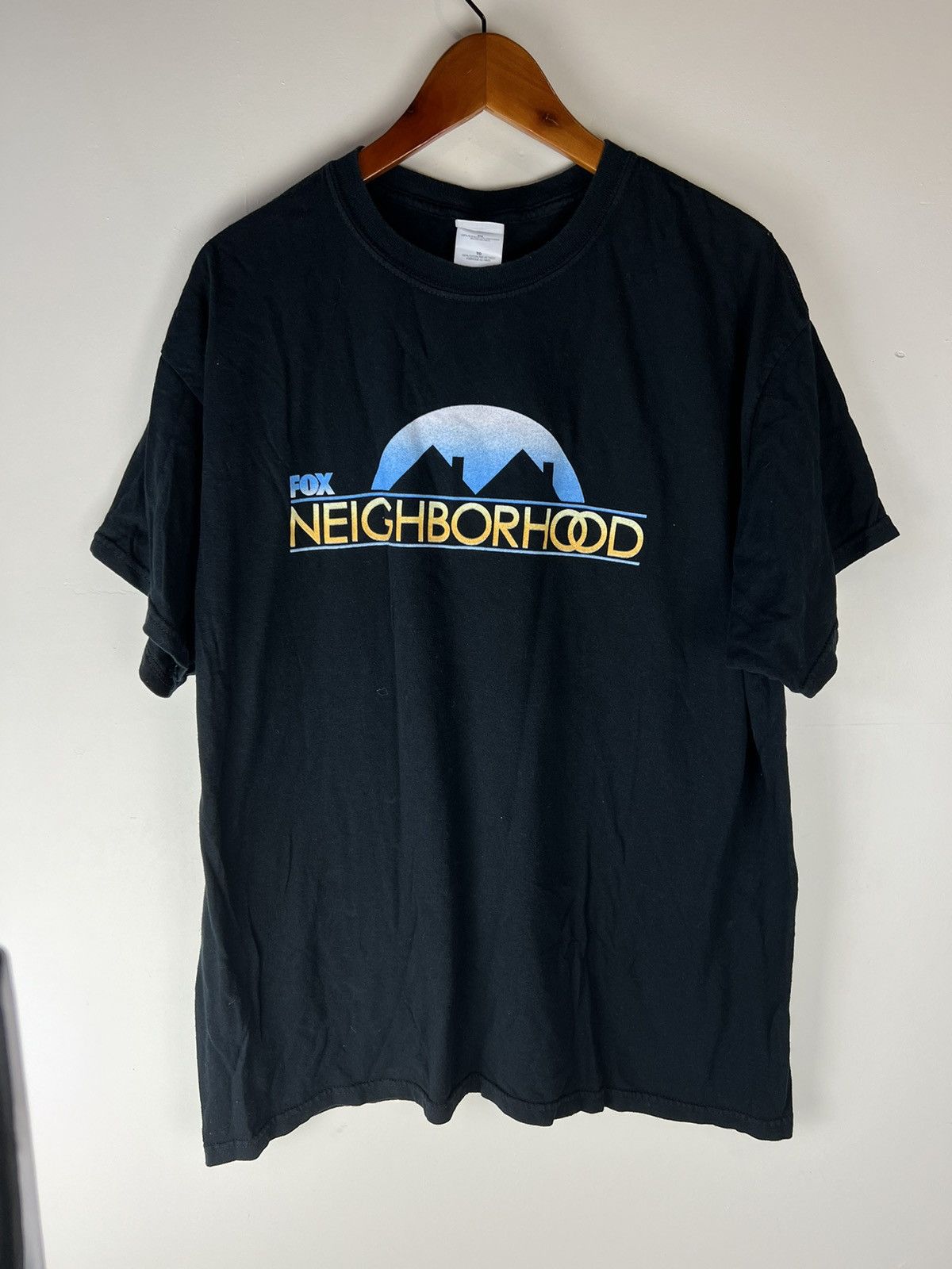 Vintage Vintage Fox Neighborhood promo tv show tee Size US XL / EU 56 / 4 - 1 Thumbnail