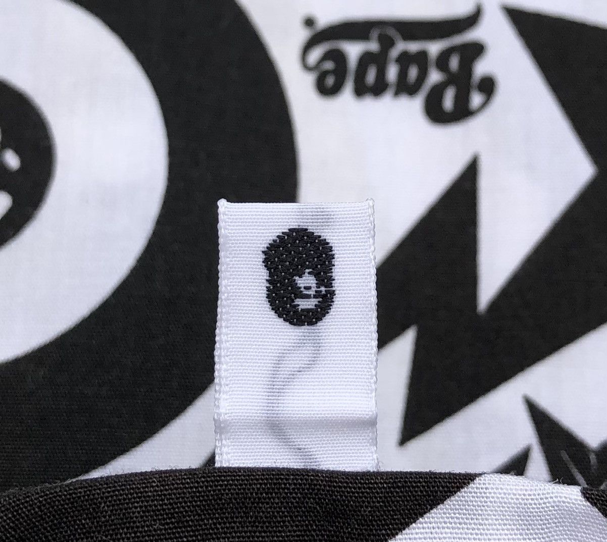 Bape Newspaper Button Up Shirt Size US M / EU 48-50 / 2 - 16 Thumbnail