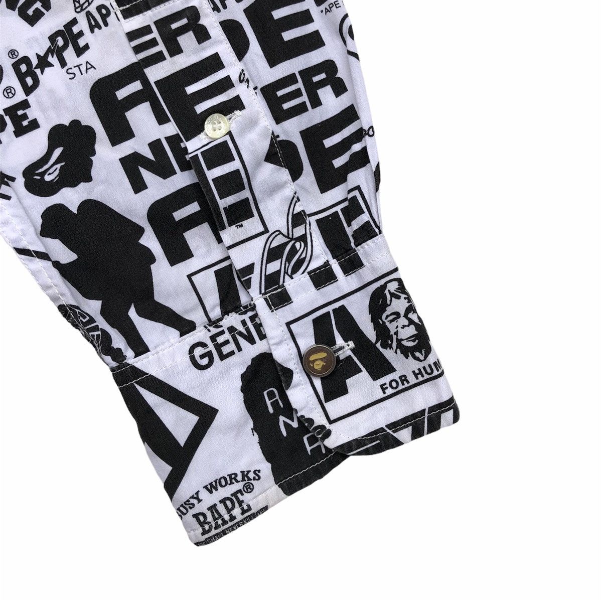 Bape Newspaper Button Up Shirt Size US M / EU 48-50 / 2 - 13 Thumbnail