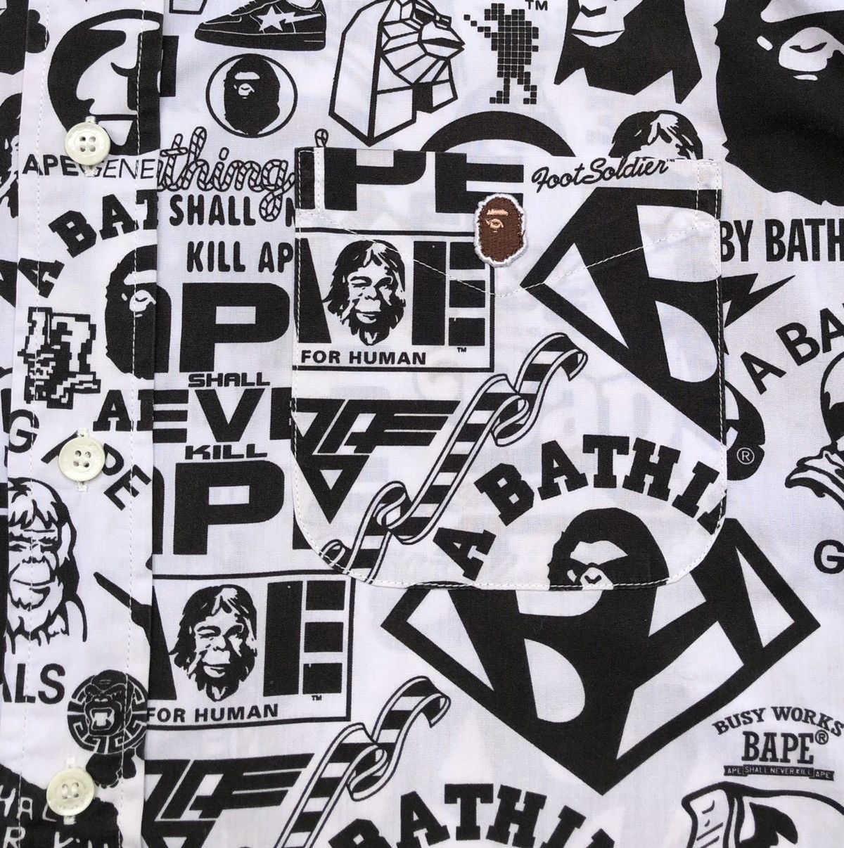 Bape Newspaper Button Up Shirt Size US M / EU 48-50 / 2 - 9 Thumbnail