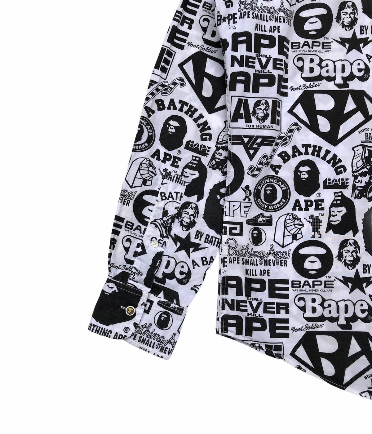 Bape Newspaper Button Up Shirt Size US M / EU 48-50 / 2 - 14 Thumbnail