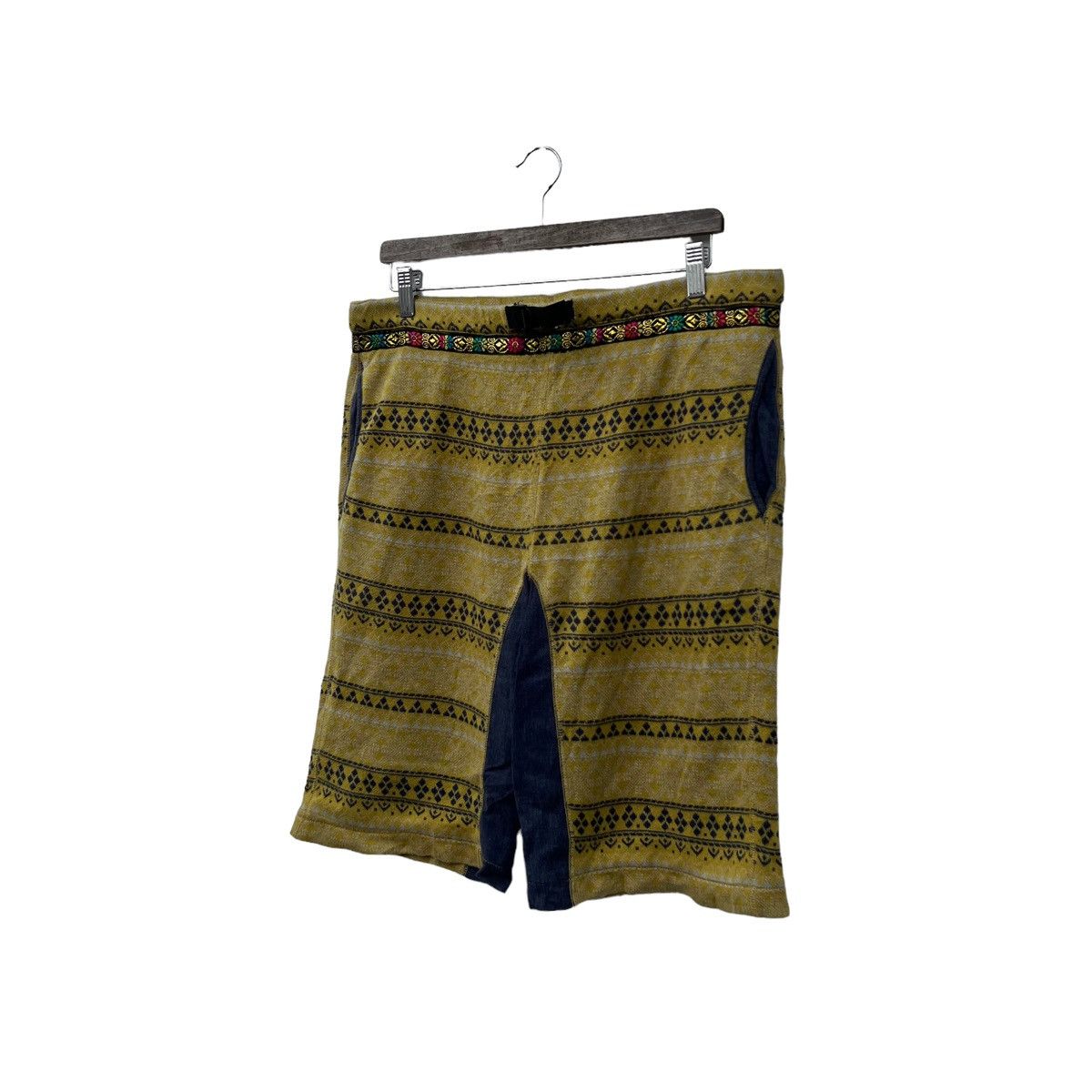 Japanese Brand VINTAGE NAVAJO DESIGN SHORT PANTS FROSTY JAPAN PROJECT Size US 36 / EU 52 - 2 Thumbnail