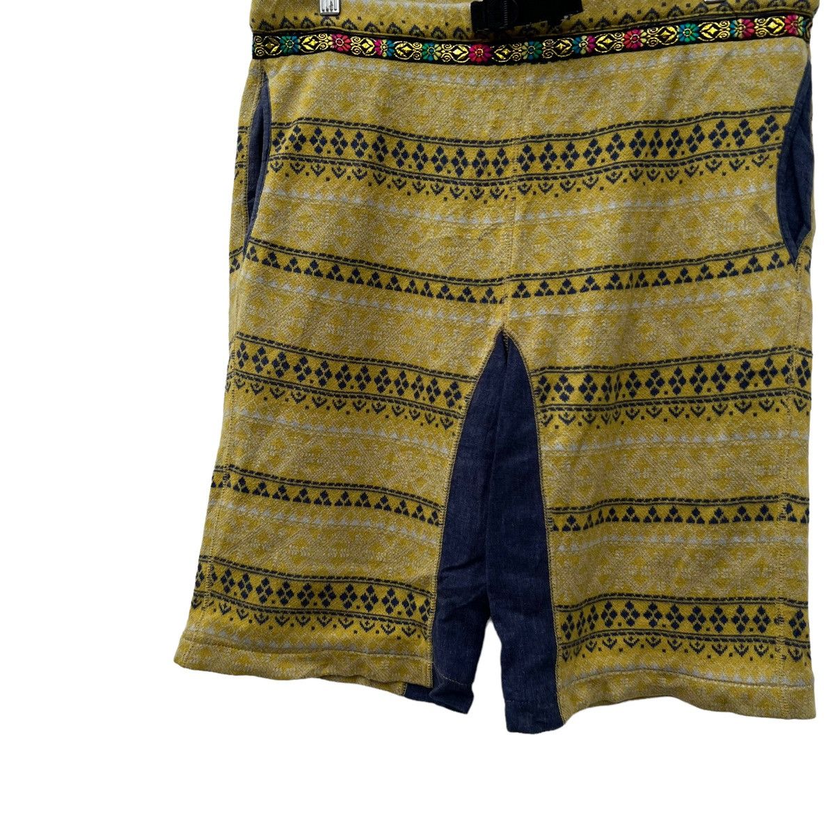 Japanese Brand VINTAGE NAVAJO DESIGN SHORT PANTS FROSTY JAPAN PROJECT Size US 36 / EU 52 - 4 Thumbnail