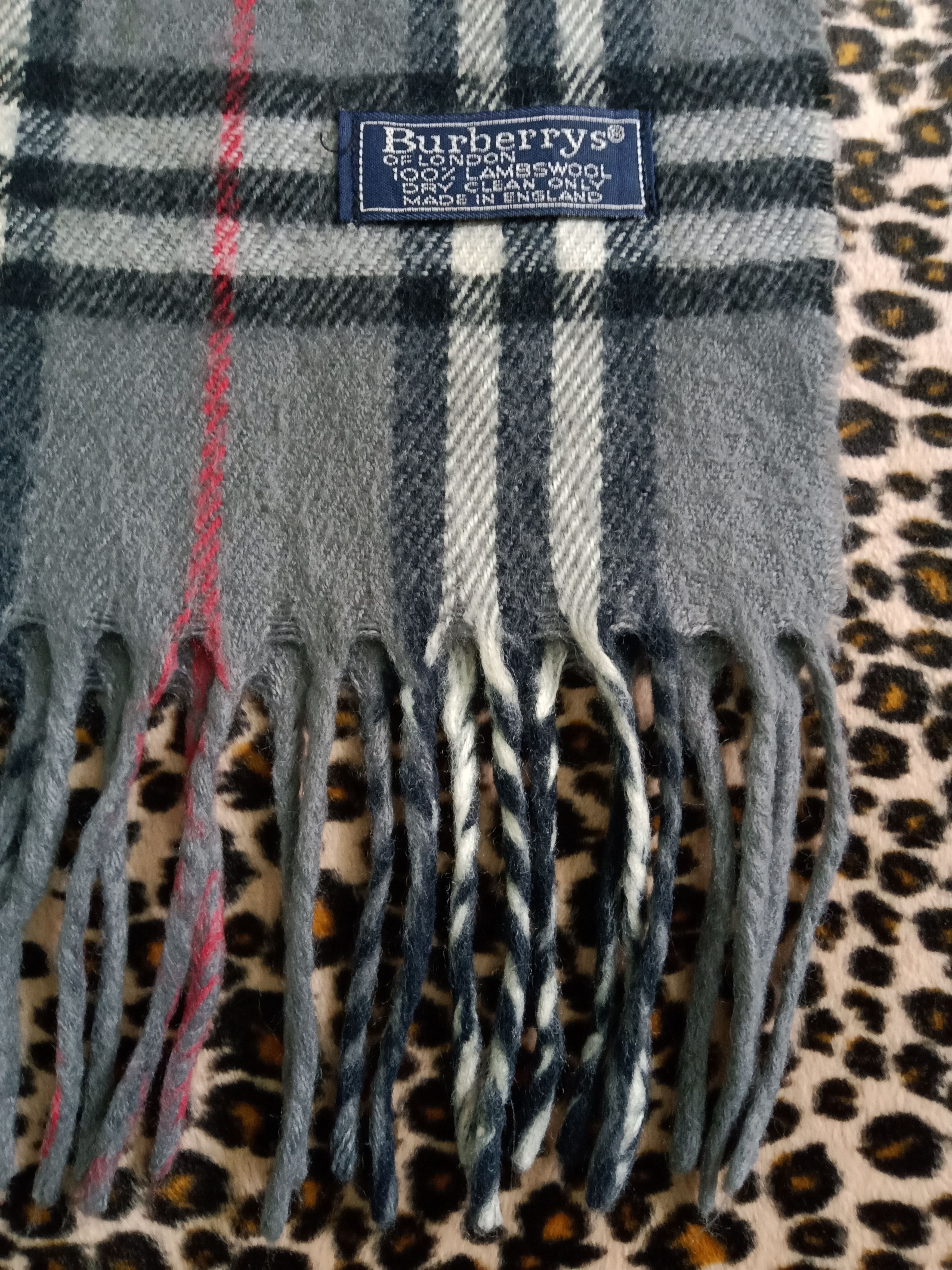 Burberry × Vintage BURBERRY'S OF LONDON MADE IN ENGLAND 100% LAMBSWOOL MUFFLER Size ONE SIZE - 6 Thumbnail