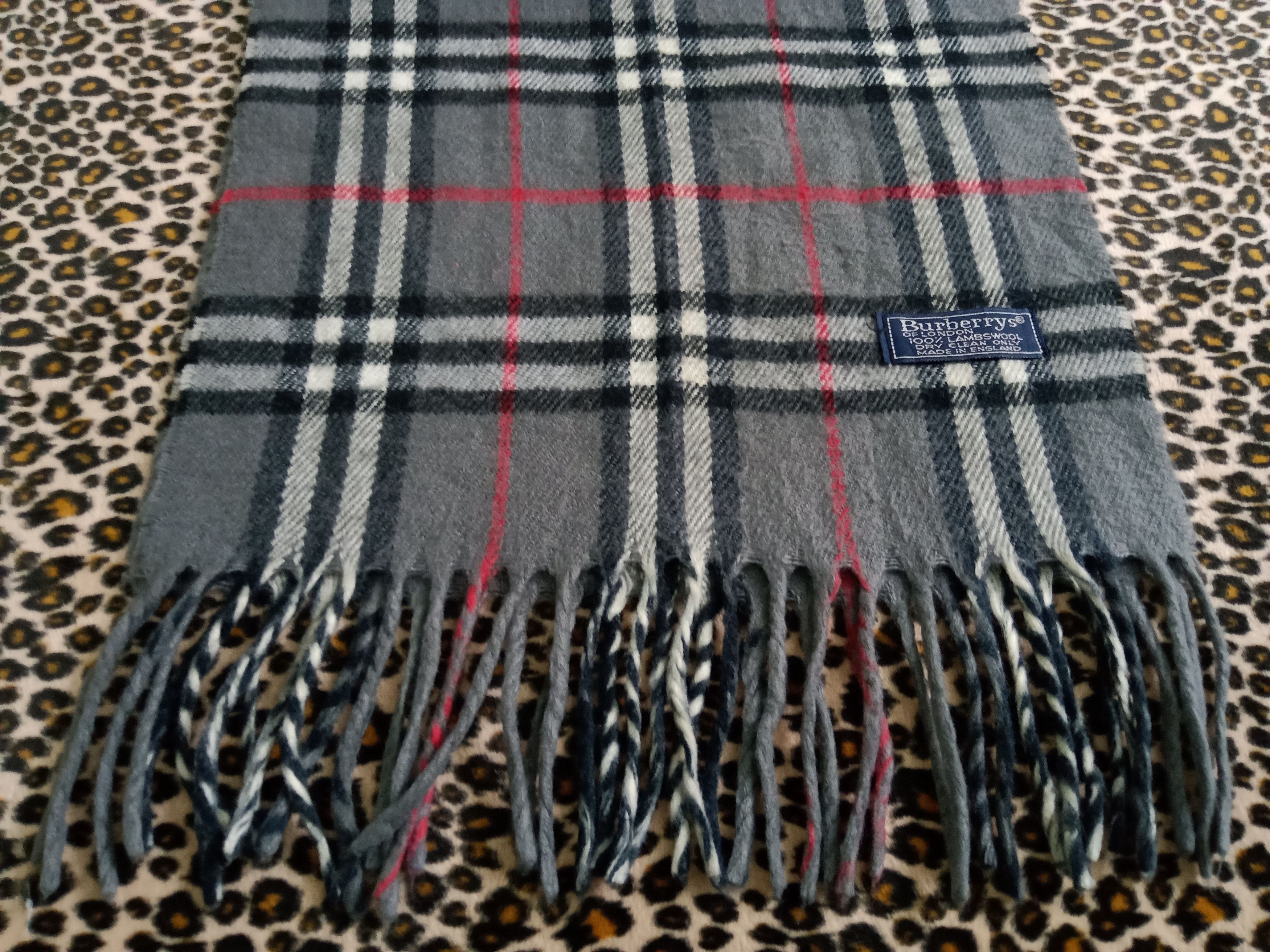 Burberry × Vintage BURBERRY'S OF LONDON MADE IN ENGLAND 100% LAMBSWOOL MUFFLER Size ONE SIZE - 5 Thumbnail