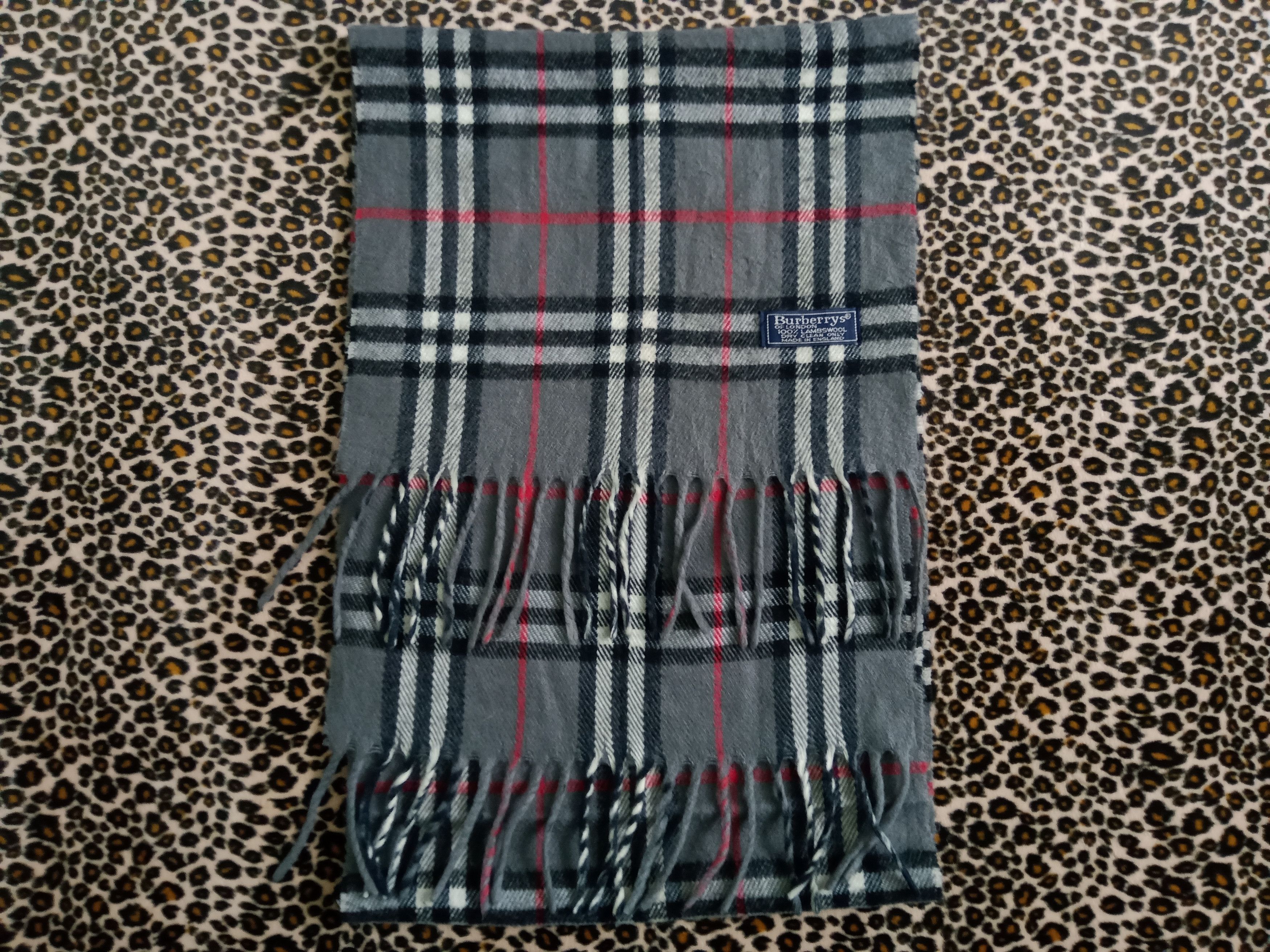 Burberry × Vintage BURBERRY'S OF LONDON MADE IN ENGLAND 100% LAMBSWOOL MUFFLER Size ONE SIZE - 4 Thumbnail
