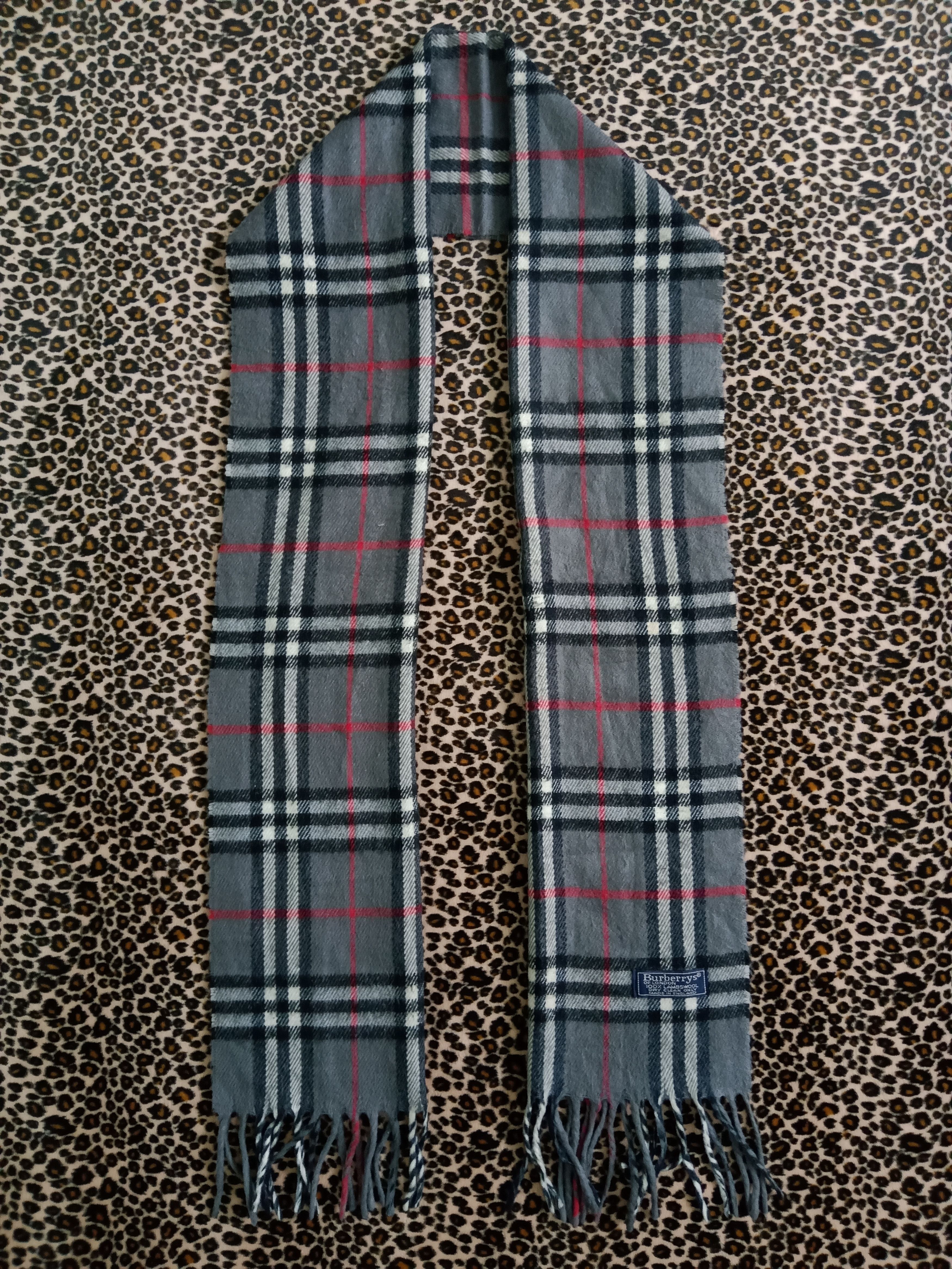 Burberry × Vintage BURBERRY'S OF LONDON MADE IN ENGLAND 100% LAMBSWOOL MUFFLER Size ONE SIZE - 7 Thumbnail