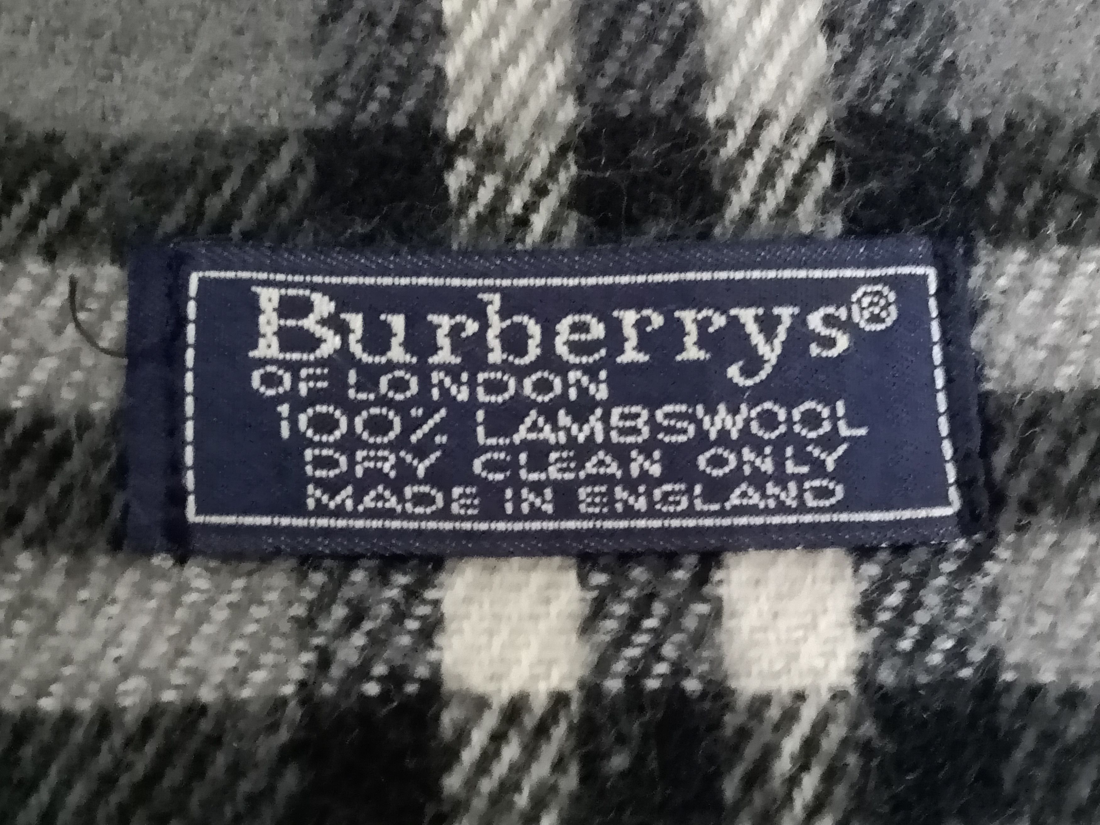 Burberry × Vintage BURBERRY'S OF LONDON MADE IN ENGLAND 100% LAMBSWOOL MUFFLER Size ONE SIZE - 2 Thumbnail