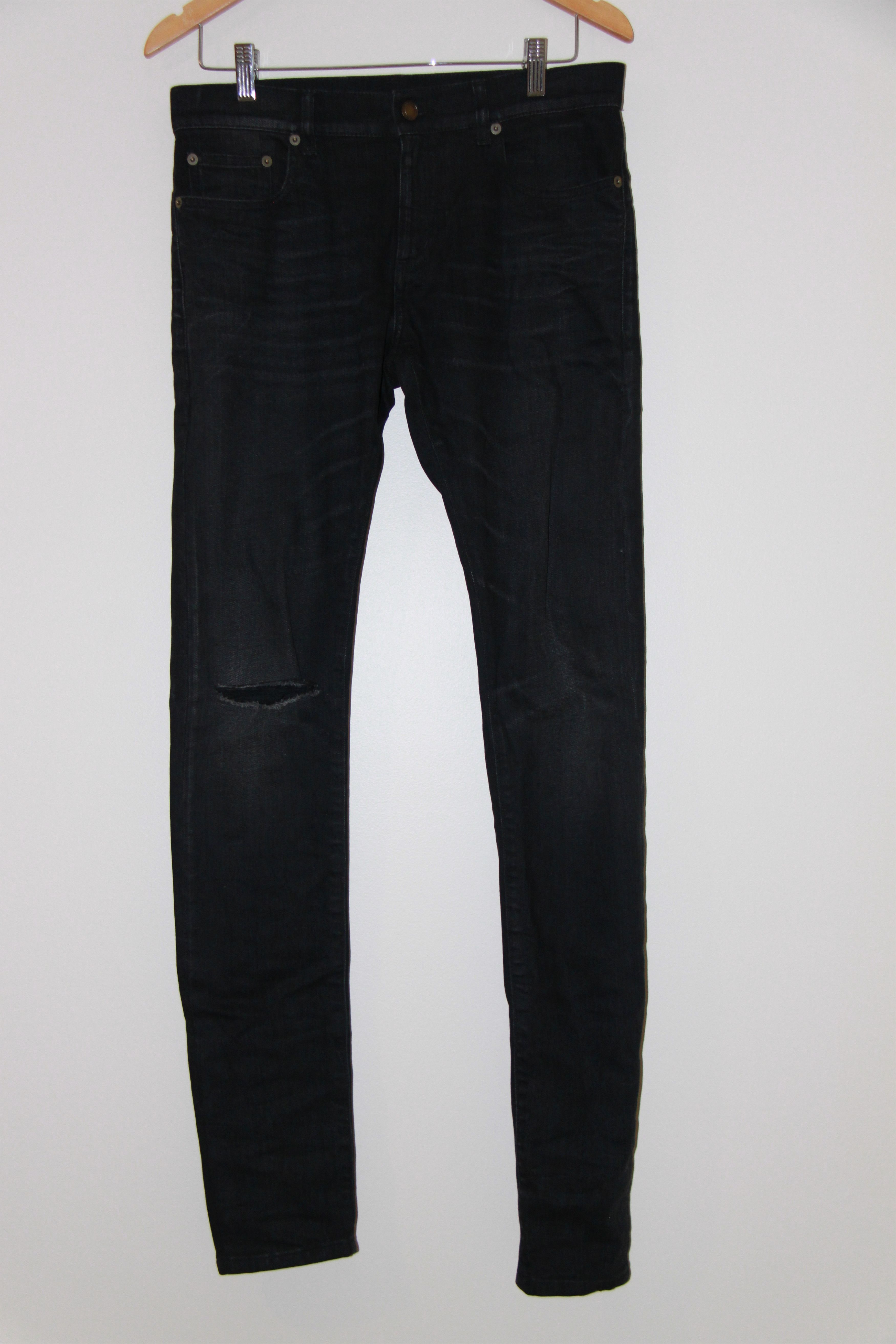 Saint Laurent Paris FW16 Single Knee Rip Black Wash D02 Jeans Size US 29 - 1 Thumbnail