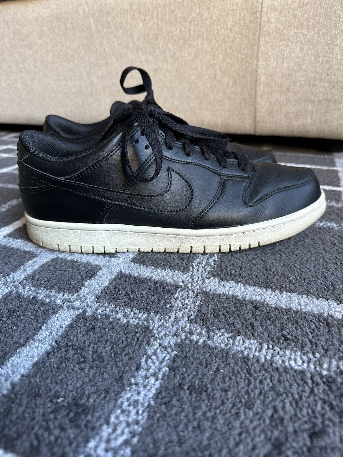 Nike Rare Nike Dunk Low Black Leather 2018 sneakers Size US 10 / EU 43 - 2 Thumbnail