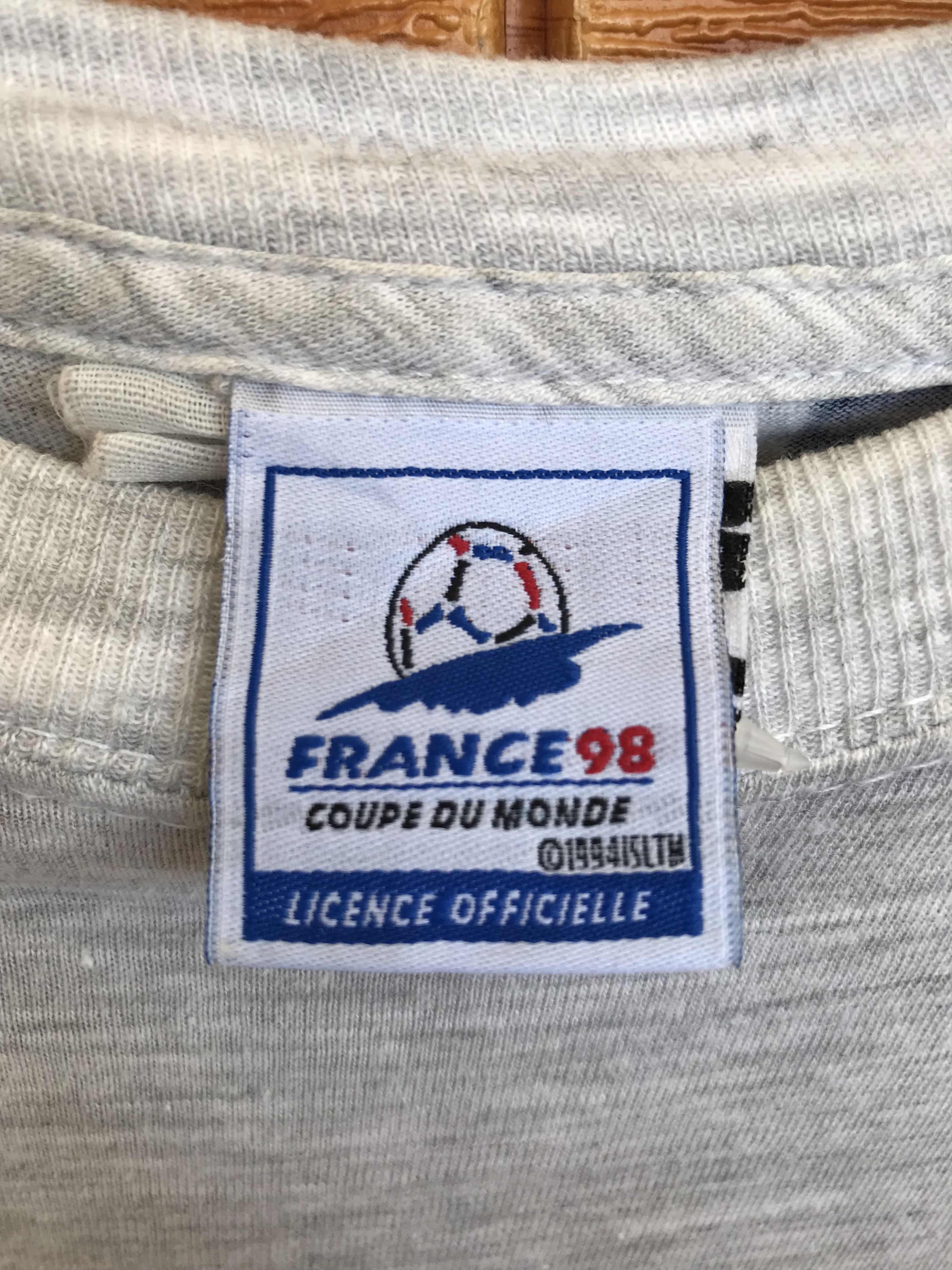 Vintage Vintage 1998 FIFA World Cup France T-Shirt Size US L / EU 52-54 / 3 - 15 Thumbnail