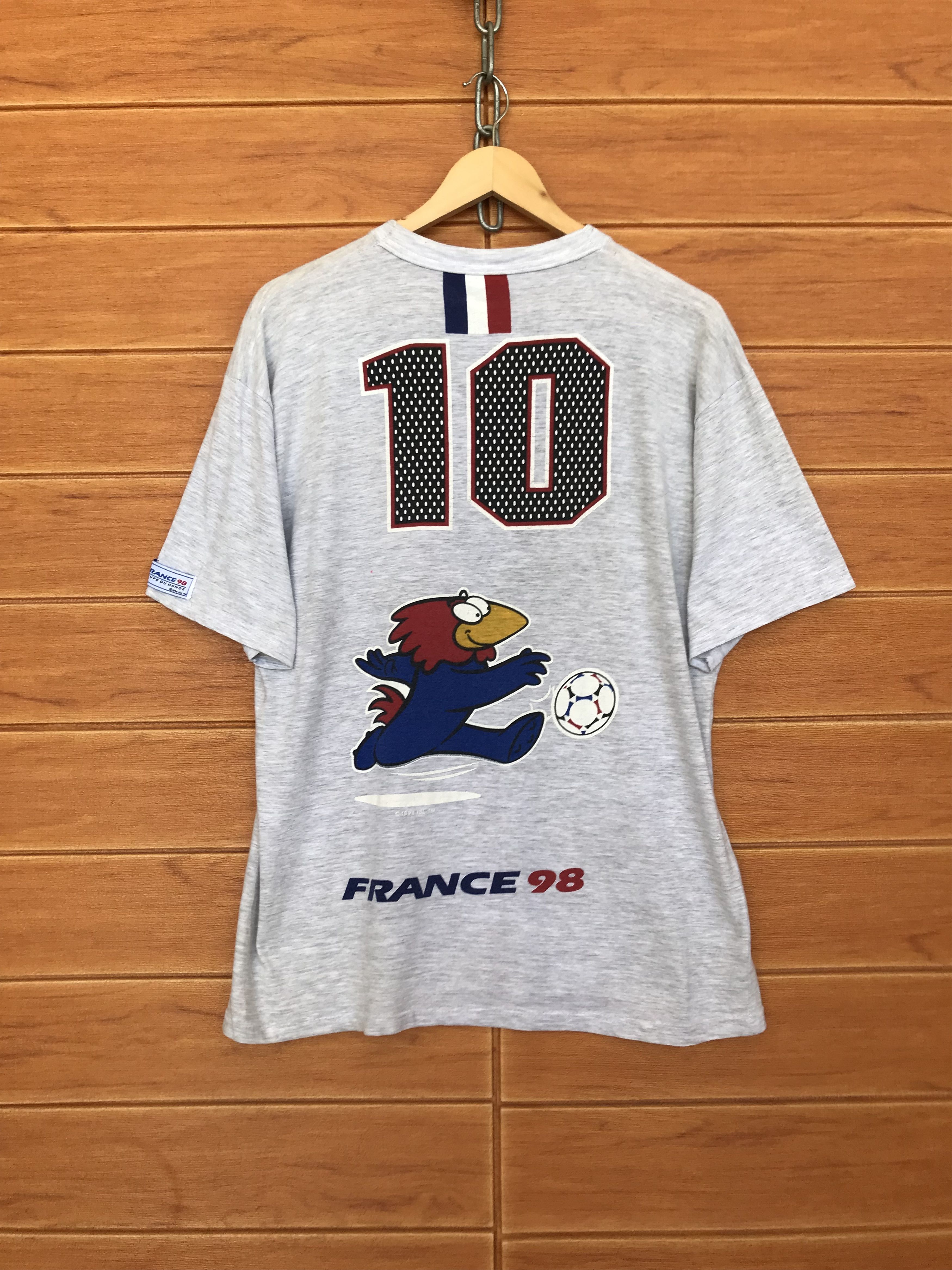 Vintage Vintage 1998 FIFA World Cup France T-Shirt Size US L / EU 52-54 / 3 - 11 Thumbnail