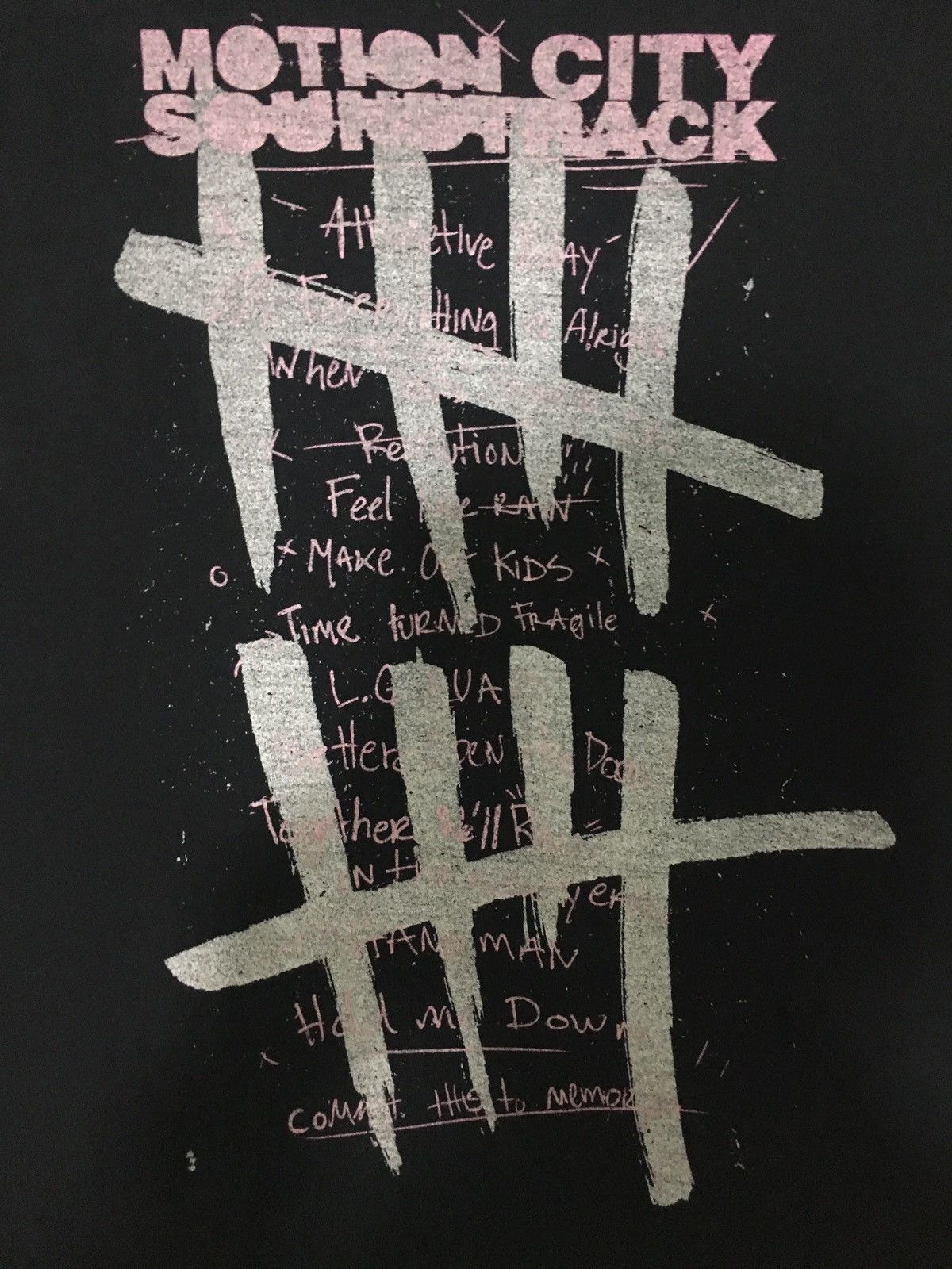 Band Tees motion city soundtrack commit this to memory shirt Size US XL / EU 56 / 4 - 3 Thumbnail