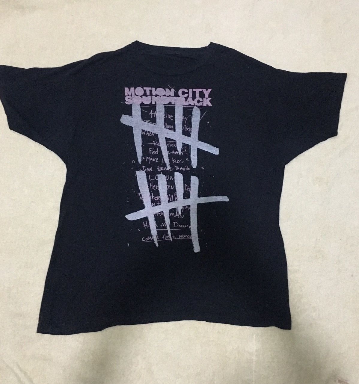 Band Tees motion city soundtrack commit this to memory shirt Size US XL / EU 56 / 4 - 1 Thumbnail