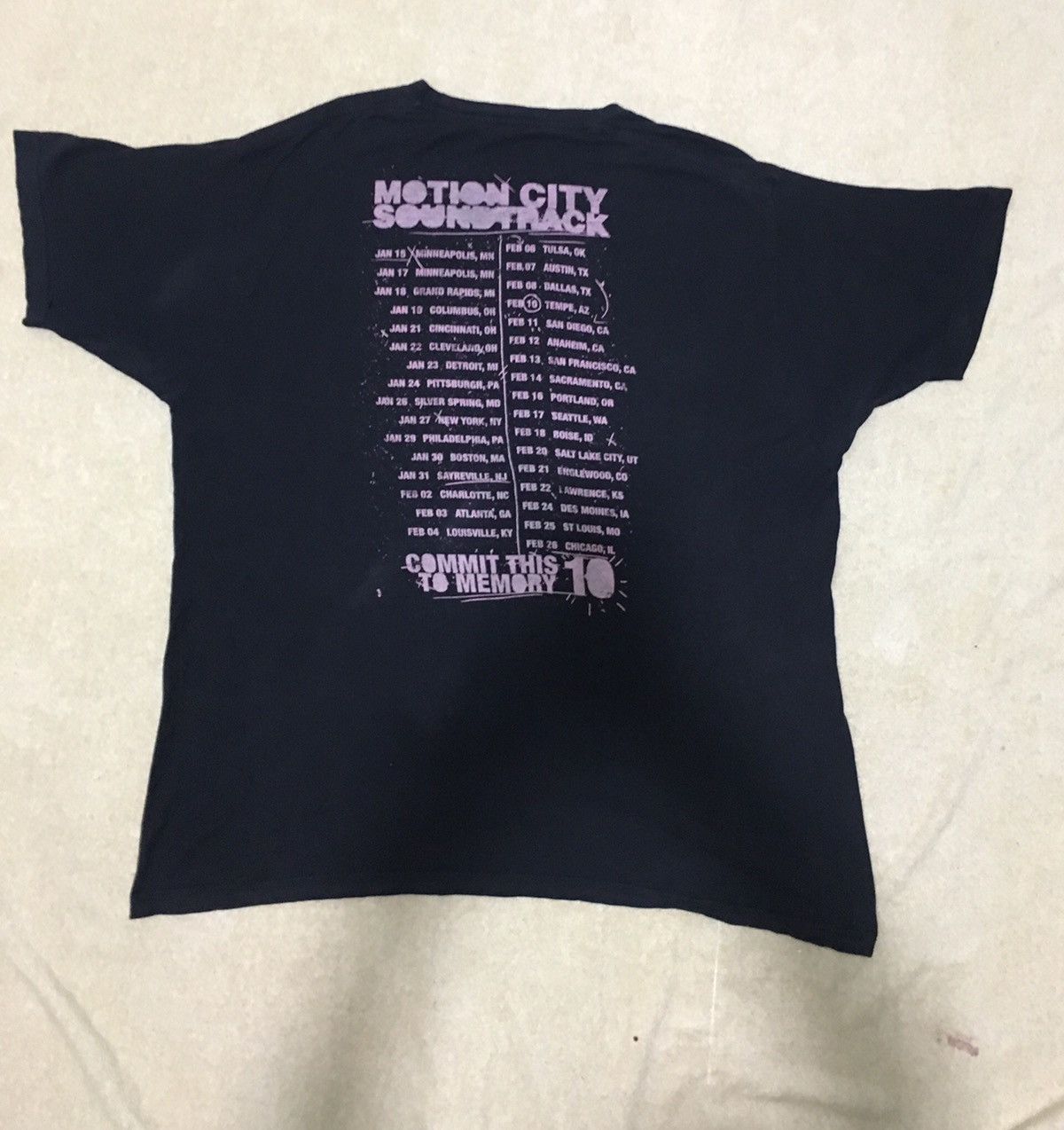 Band Tees motion city soundtrack commit this to memory shirt Size US XL / EU 56 / 4 - 2 Thumbnail