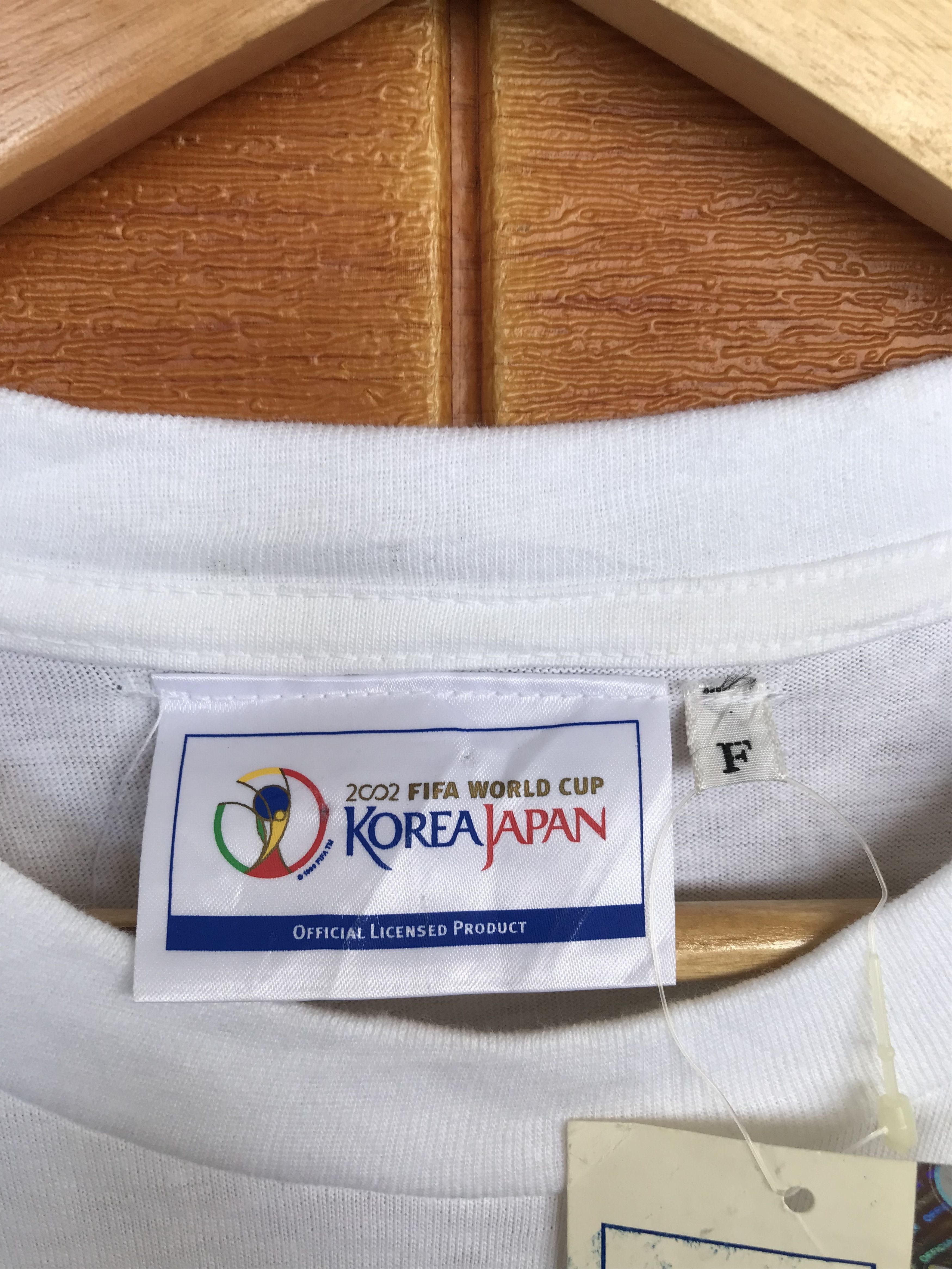 Vintage Vintage 2002 FIFA World Cup Korea Japan T-Shirt Size US M / EU 48-50 / 2 - 4 Thumbnail