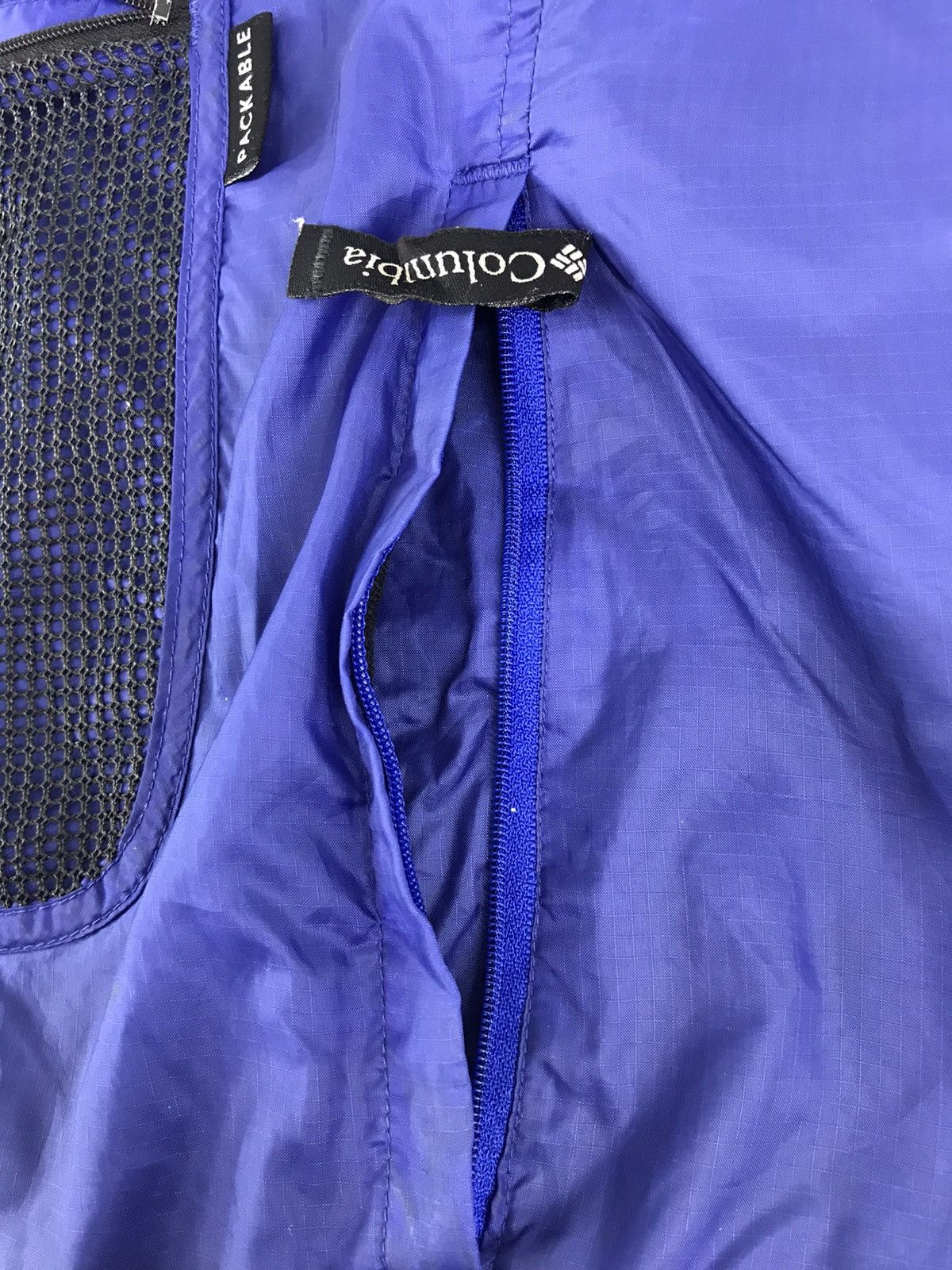 Columbia × Vintage Vintage Columbia Windbreaker Jacket Fashion Outdoor Hiking Size US XL / EU 56 / 4 - 11 Thumbnail