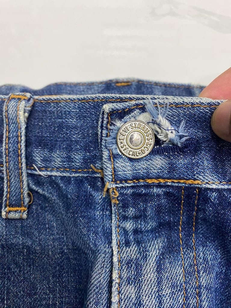 Levi's VINTAGE LEVIS BIG E 502 SELVEDGE DISTRESSED DENIM JEANS Size US 33 - 12 Thumbnail