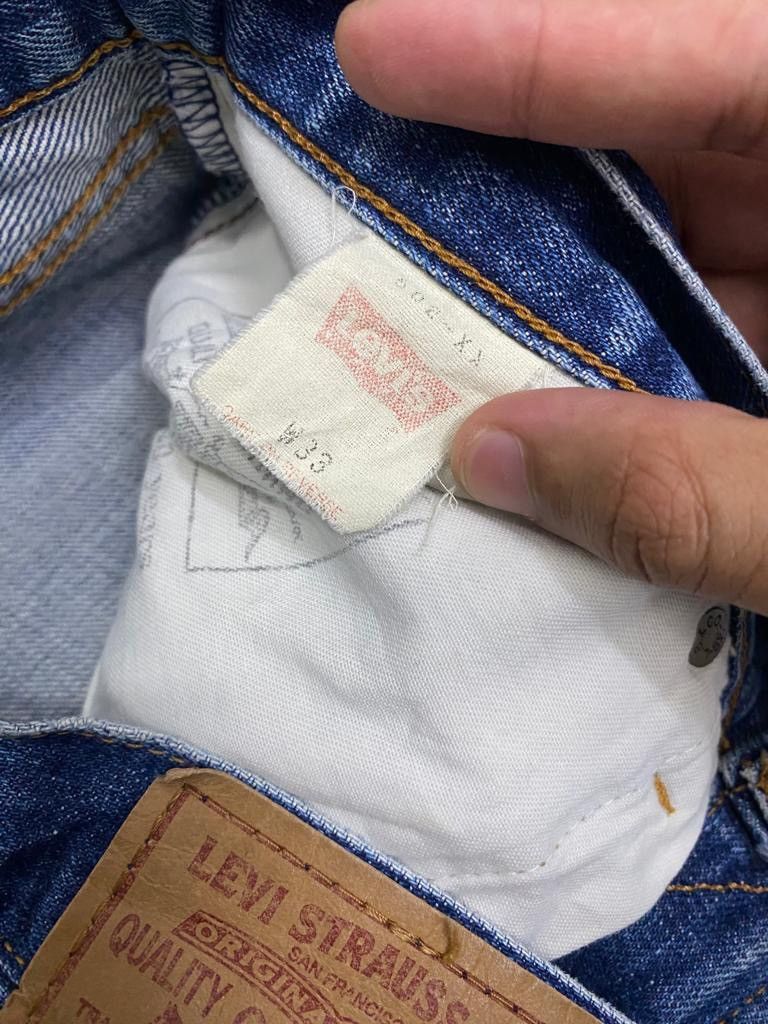 Levi's VINTAGE LEVIS BIG E 502 SELVEDGE DISTRESSED DENIM JEANS Size US 33 - 19 Thumbnail