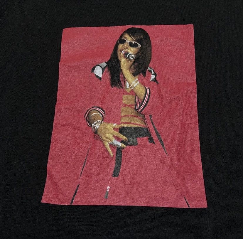 Band Tees Aaliyah tshirt by ripple junction Size US M / EU 48-50 / 2 - 2 Thumbnail