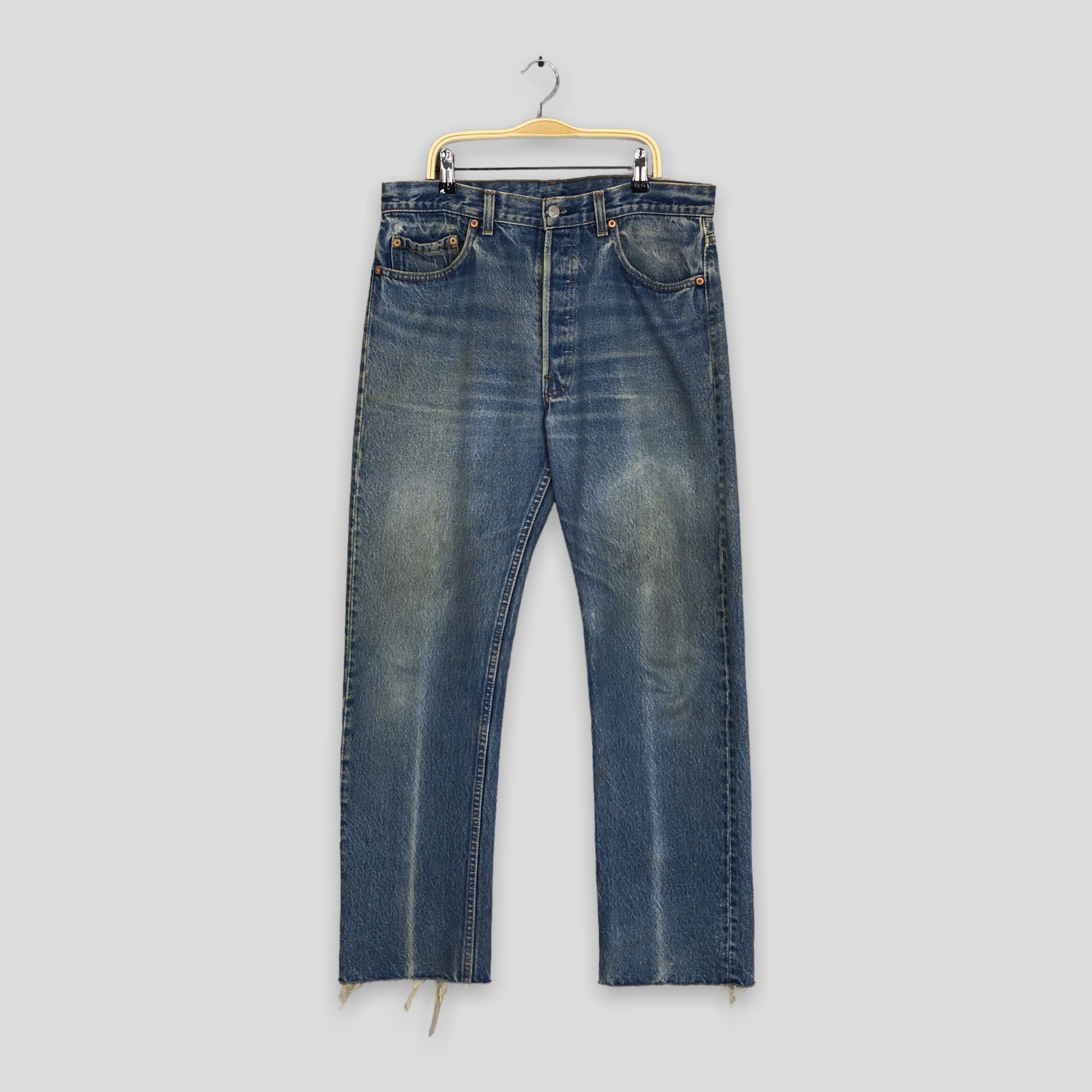 image of Size 32X29 Vintage 90's Levi's 501Xx Faded Blue Jeans, Men's