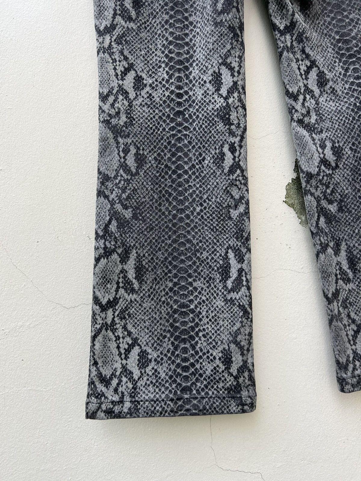 Vintage Vintage J.SECRET.B Japan Snake Scale Stretch Flare Pant Size US 29 - 16 Thumbnail