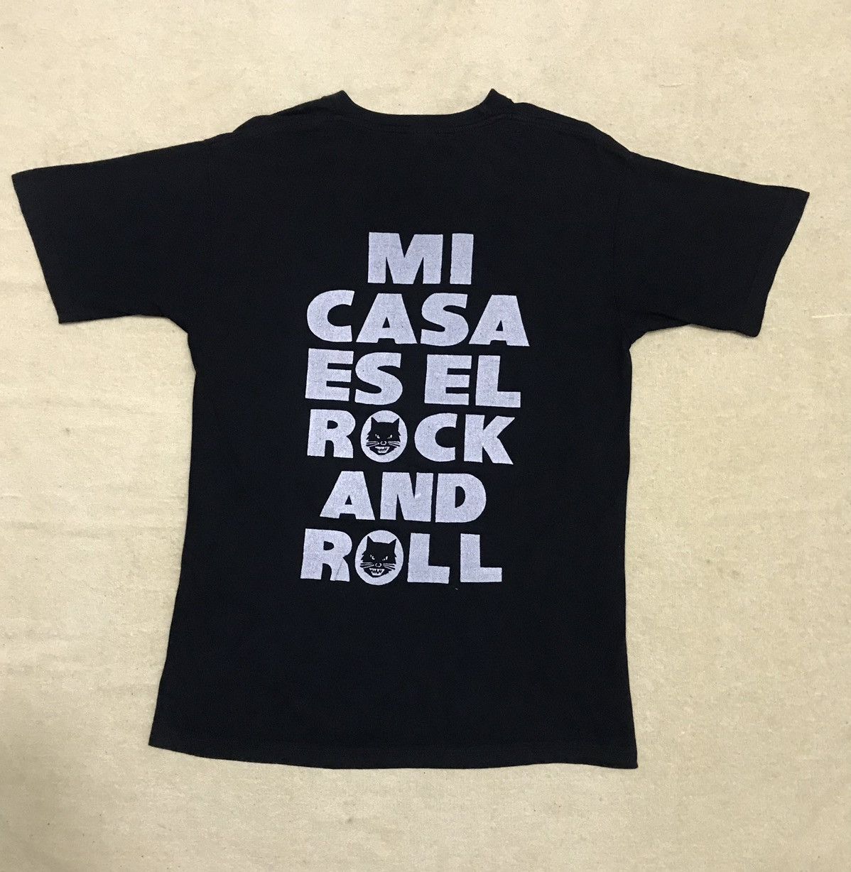 Band Tees × Vintage vintage 90's LOS SUAVES mi casa es el rock and roll t shirt Size US L / EU 52-54 / 3 - 2 Thumbnail
