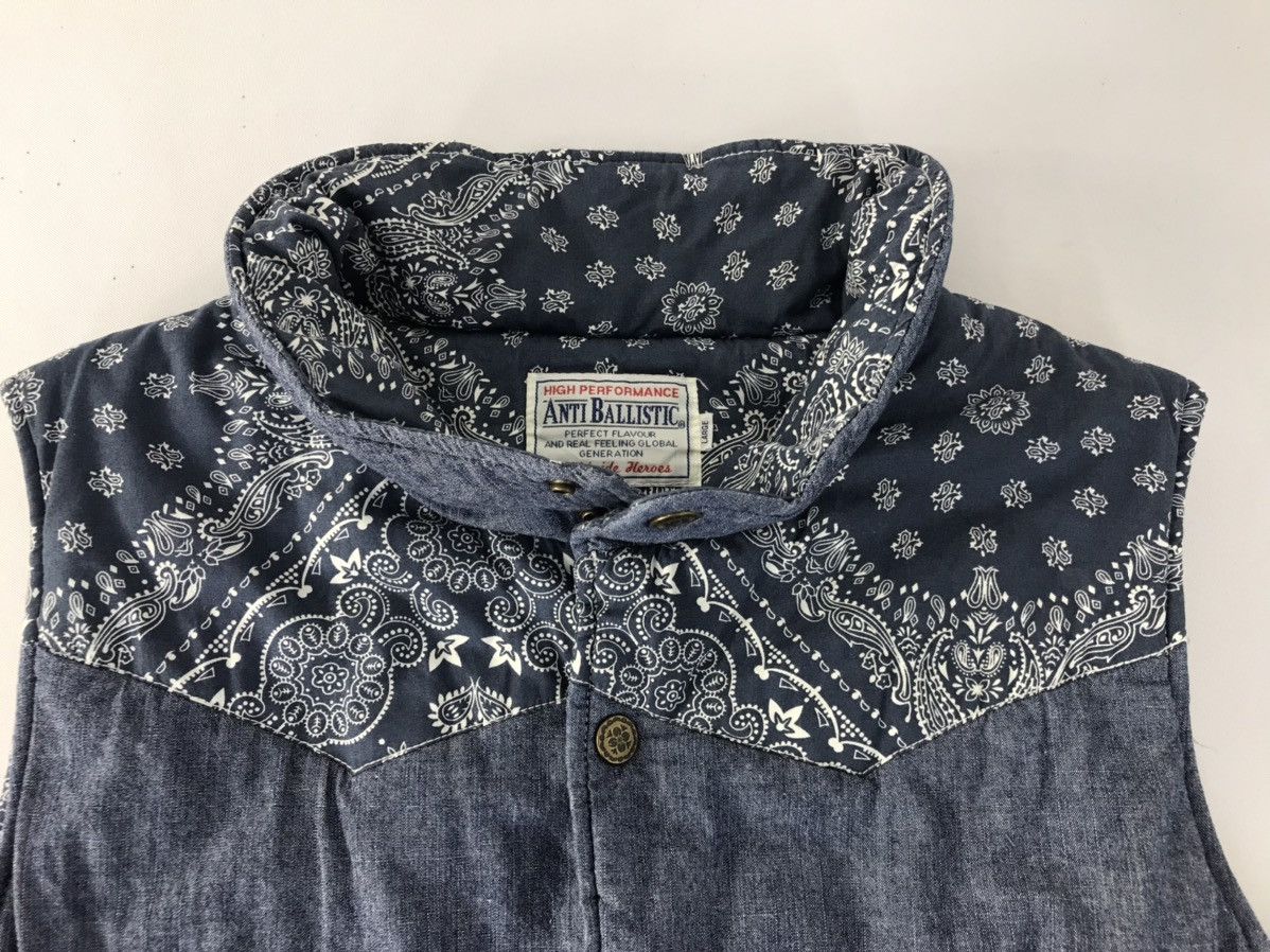 Japanese Brand × Vintage Vintage Vest Anti Ballistic Puffer Design Paisley Art Size US M / EU 48-50 / 2 - 4 Thumbnail