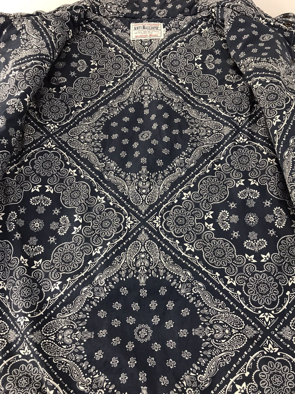 Japanese Brand × Vintage Vintage Vest Anti Ballistic Puffer Design Paisley Art Size US M / EU 48-50 / 2 - 5 Thumbnail