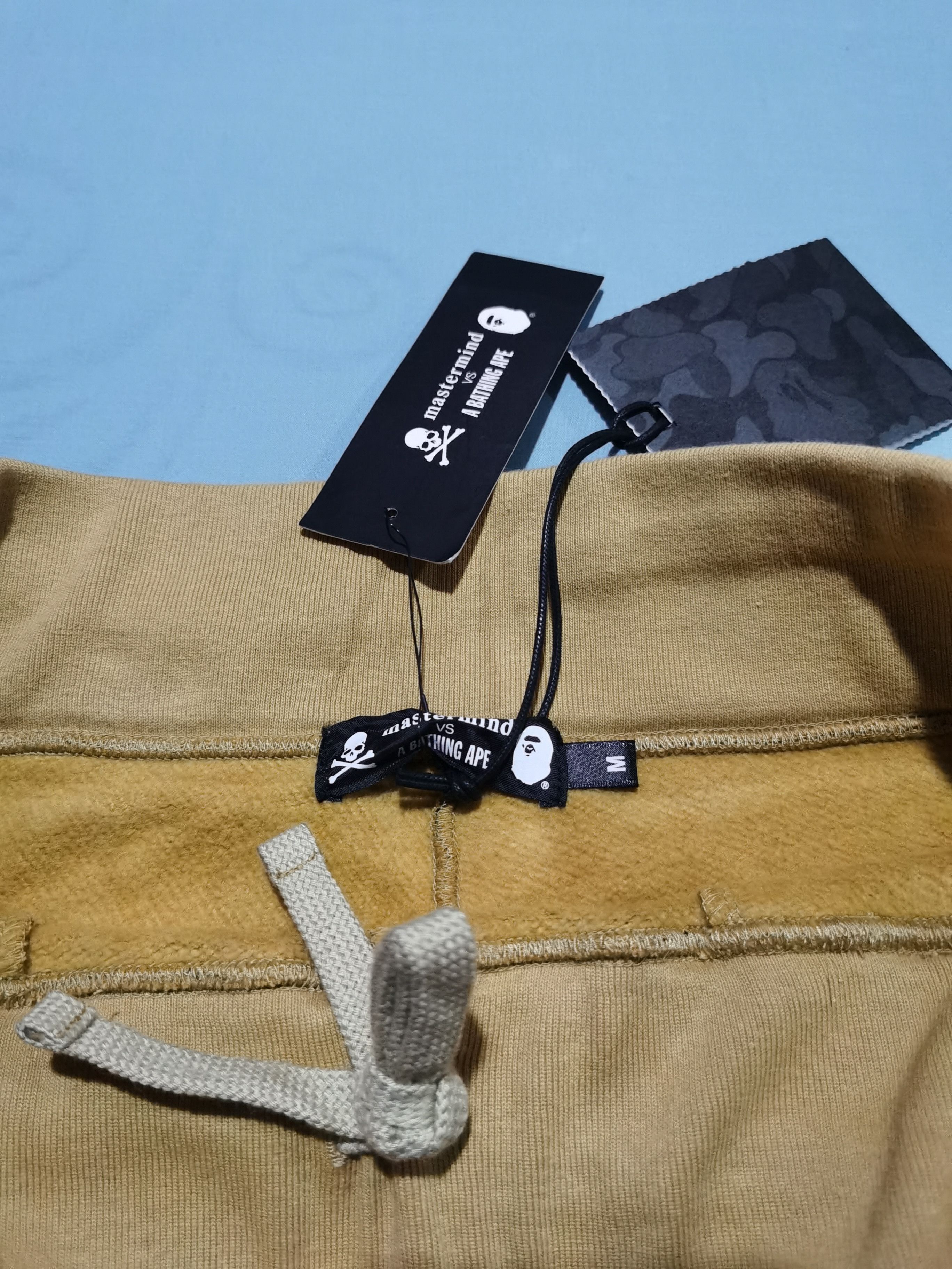 Bape × Mastermind Japan Bape x Mastermind Japan Shark Skull Sweatpants Size US 33 - 8 Thumbnail