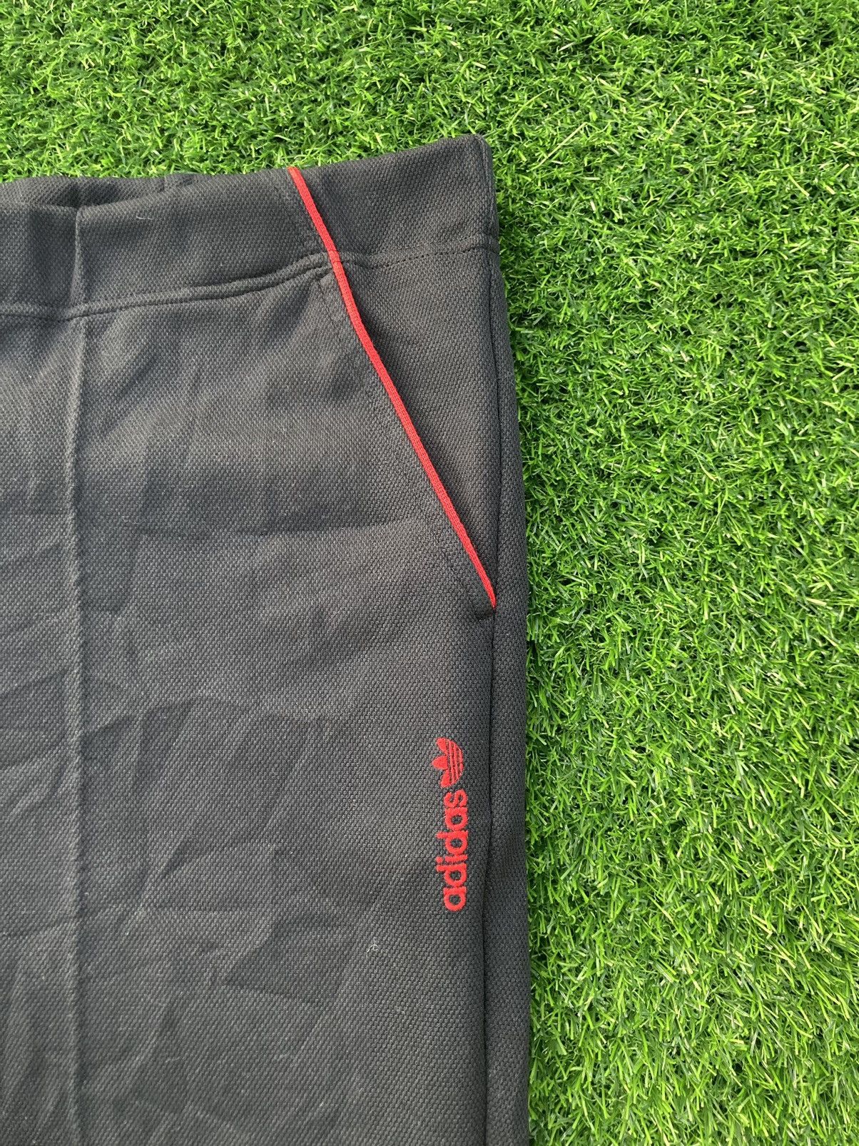 Adidas VINTAGE ADIDAS TRACK PANTS Size US 36 / EU 52 - 3 Thumbnail