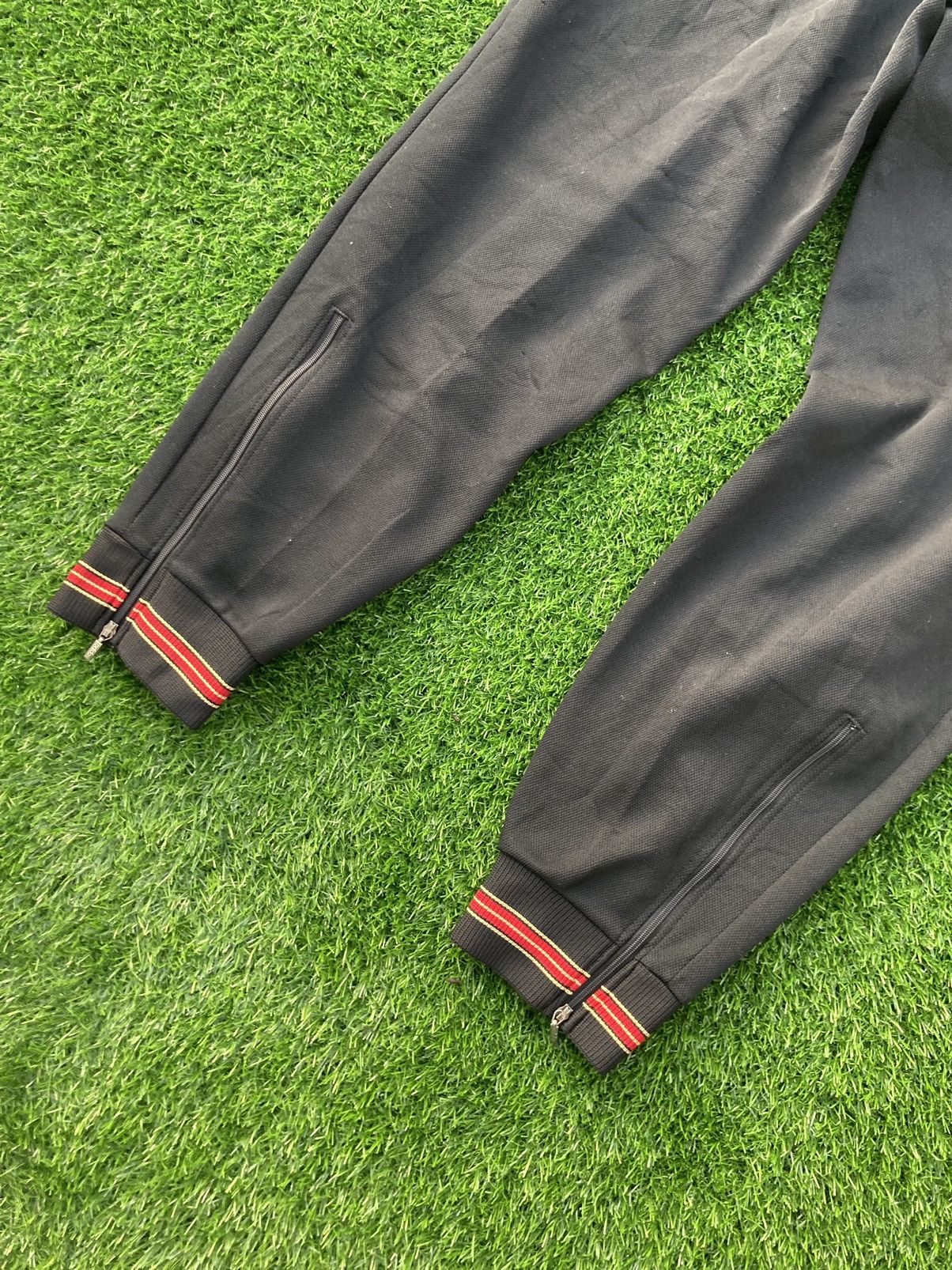 Adidas VINTAGE ADIDAS TRACK PANTS Size US 36 / EU 52 - 5 Thumbnail