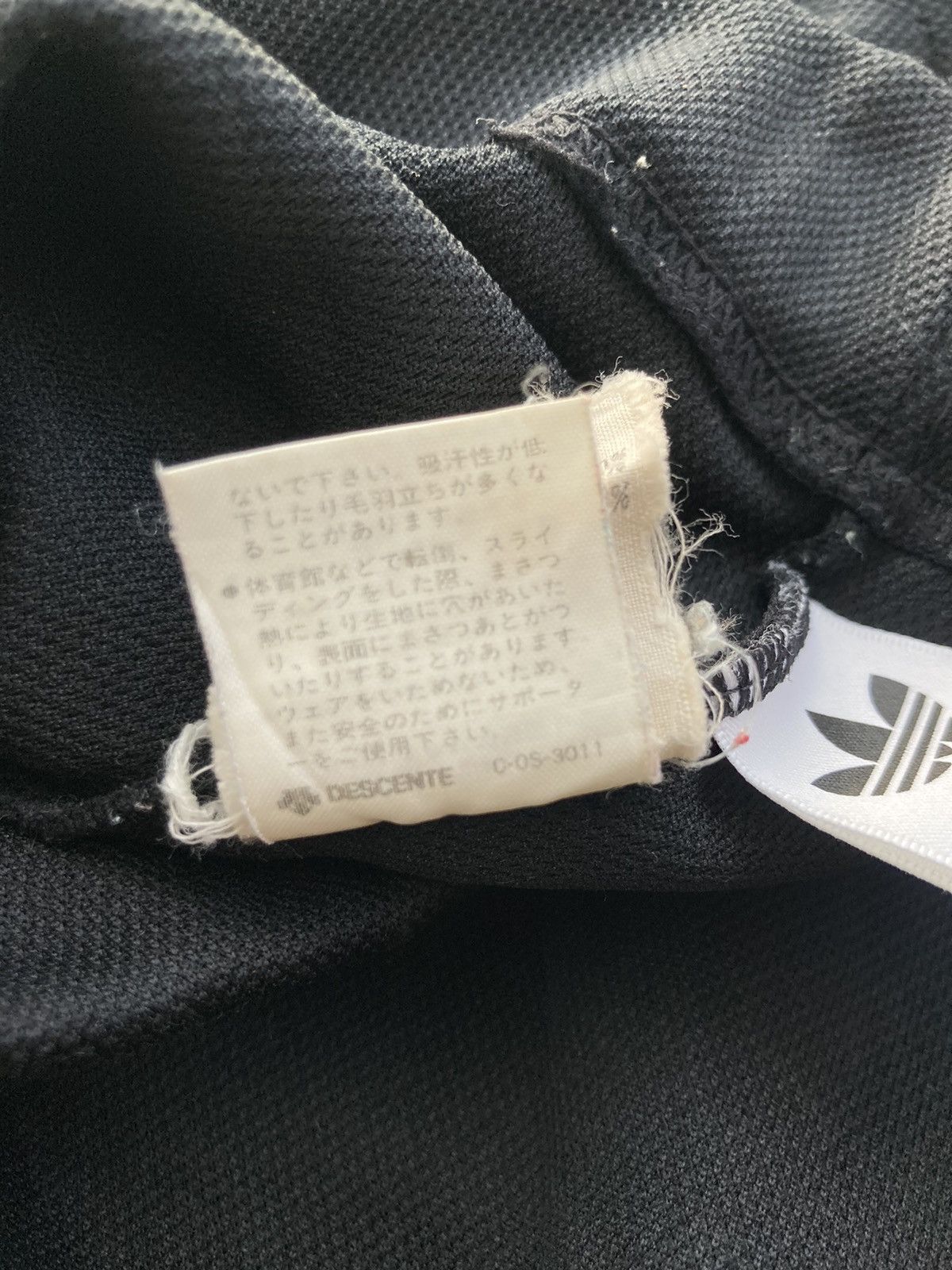 Adidas VINTAGE ADIDAS TRACK PANTS Size US 36 / EU 52 - 9 Thumbnail