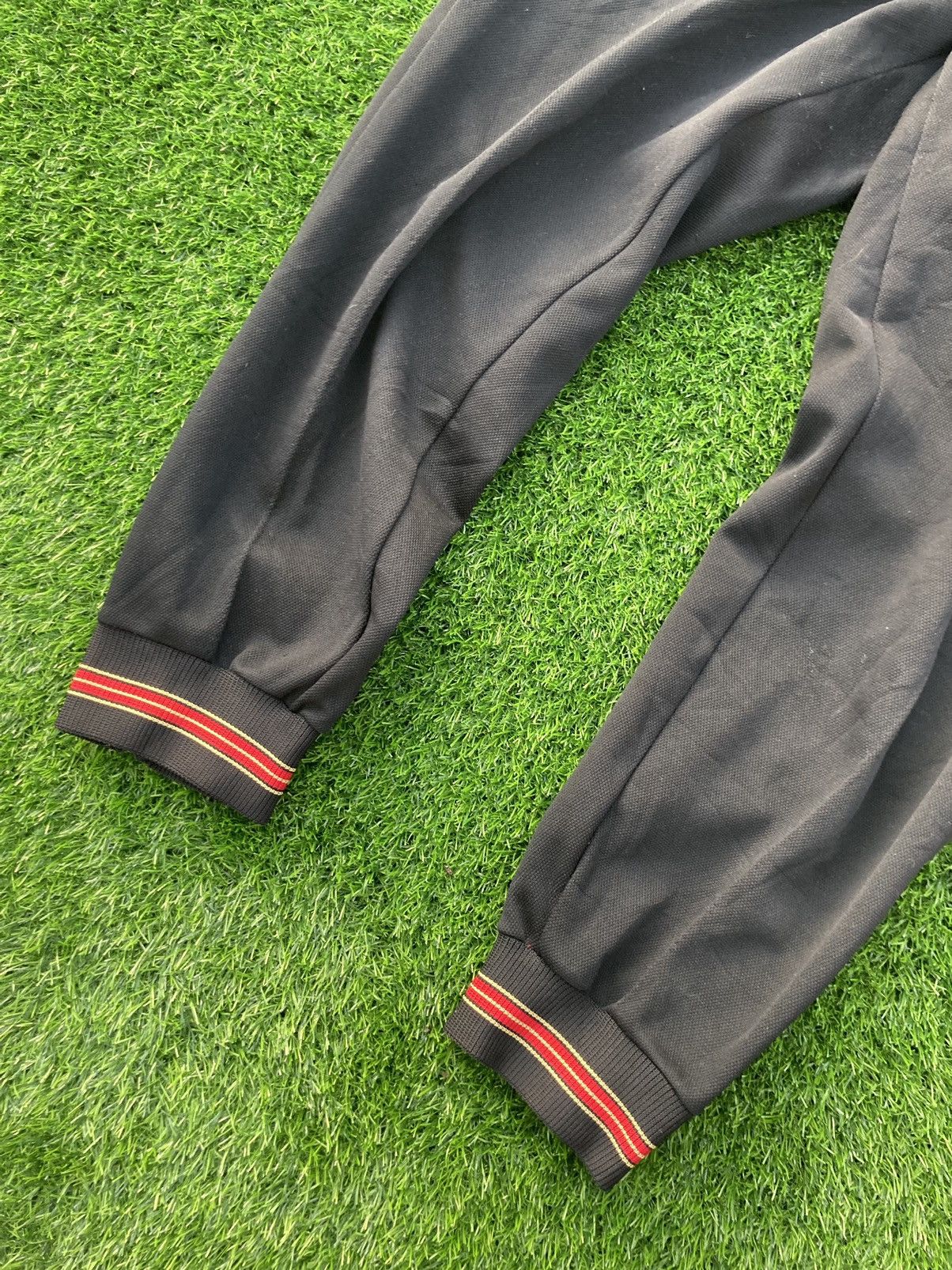 Adidas VINTAGE ADIDAS TRACK PANTS Size US 36 / EU 52 - 4 Thumbnail