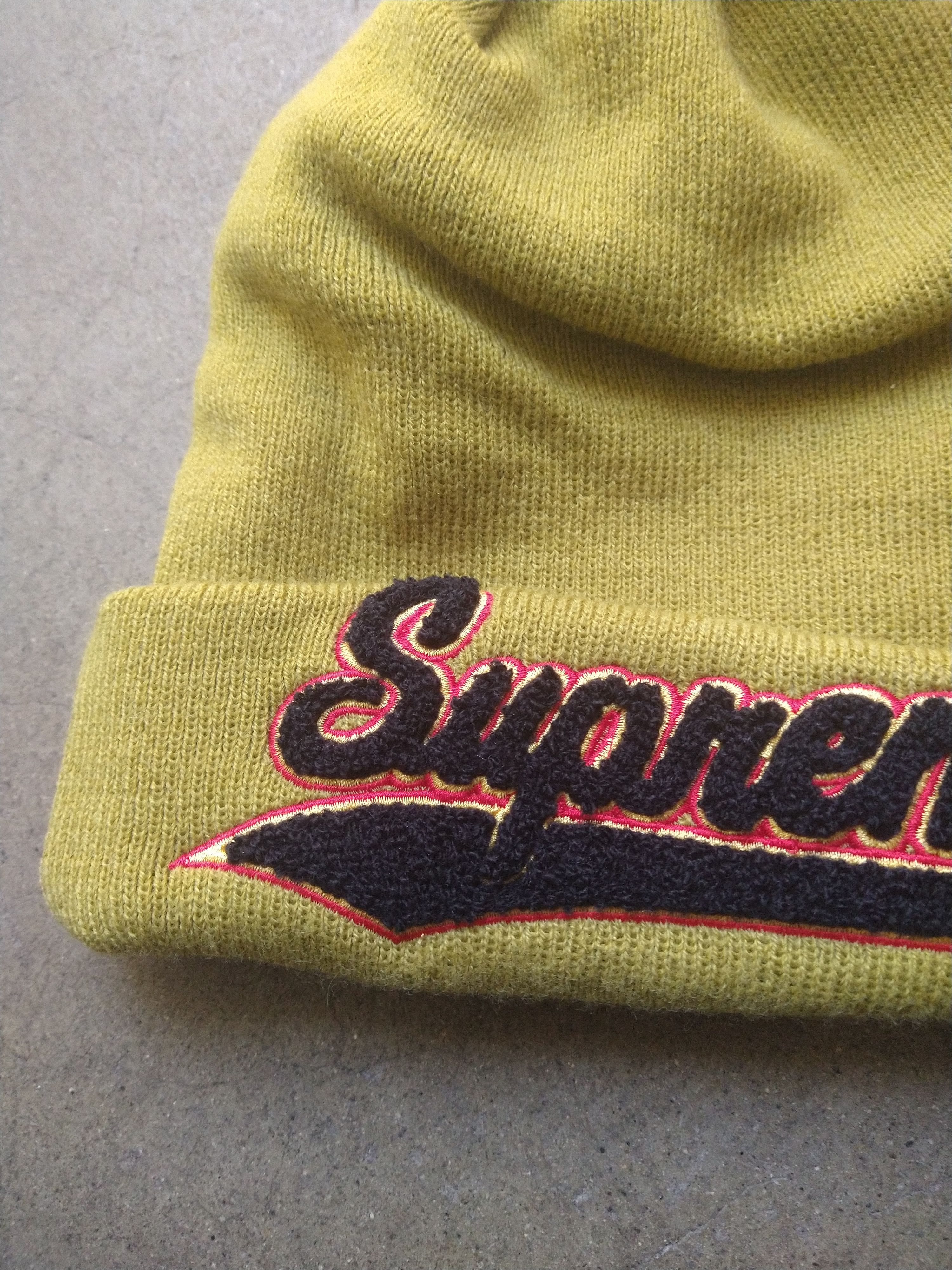 New Era × Supreme Supreme x New Era Beanie Pompom Script Logo Green Acrylic Size ONE SIZE - 2 Thumbnail
