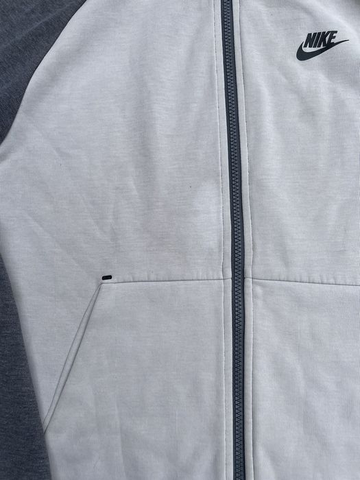 old season grey tech fleece