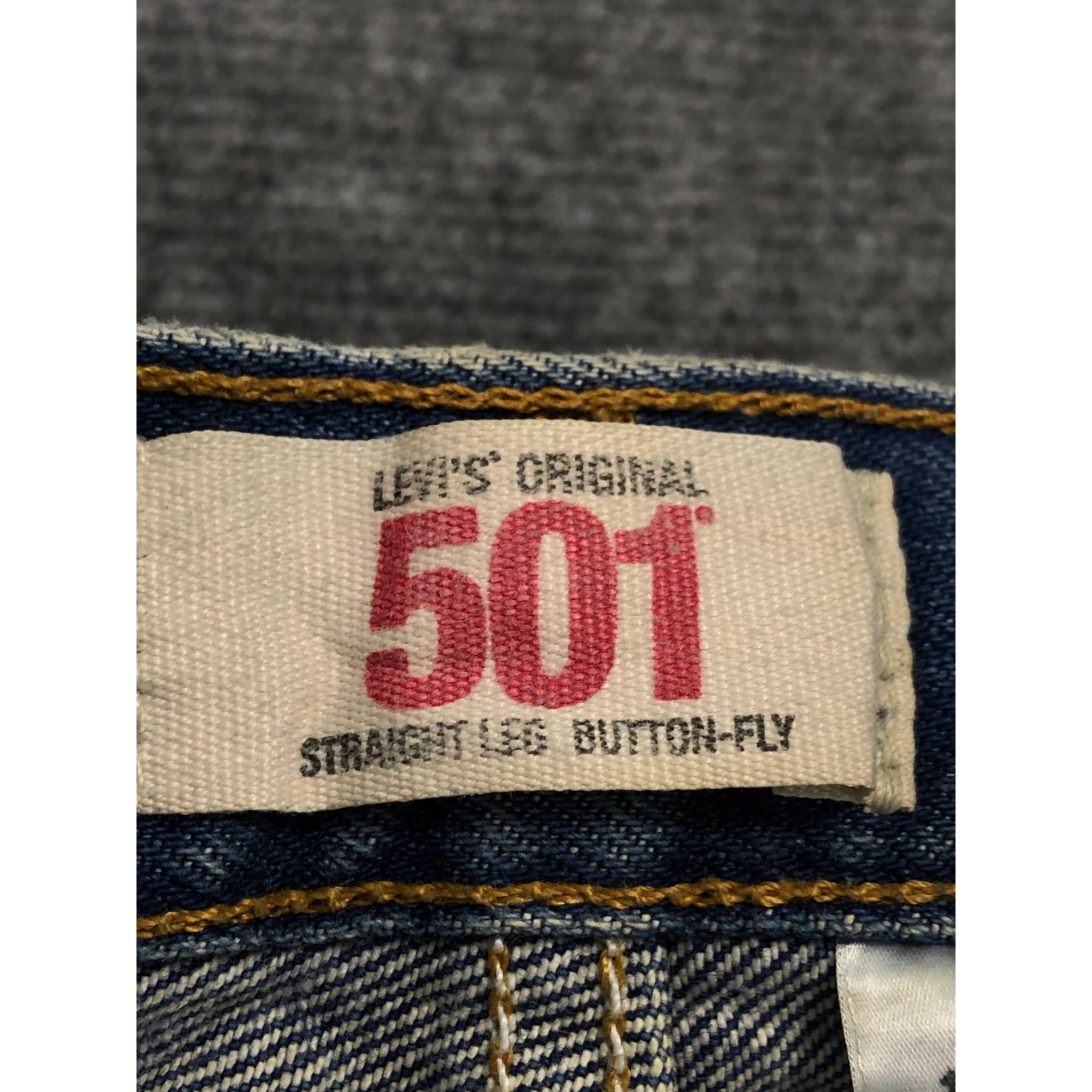 Levi's Vintage Levis 501 Faded Lightwash Jeans DP0101 Size US 34 / EU 50 - 6 Thumbnail