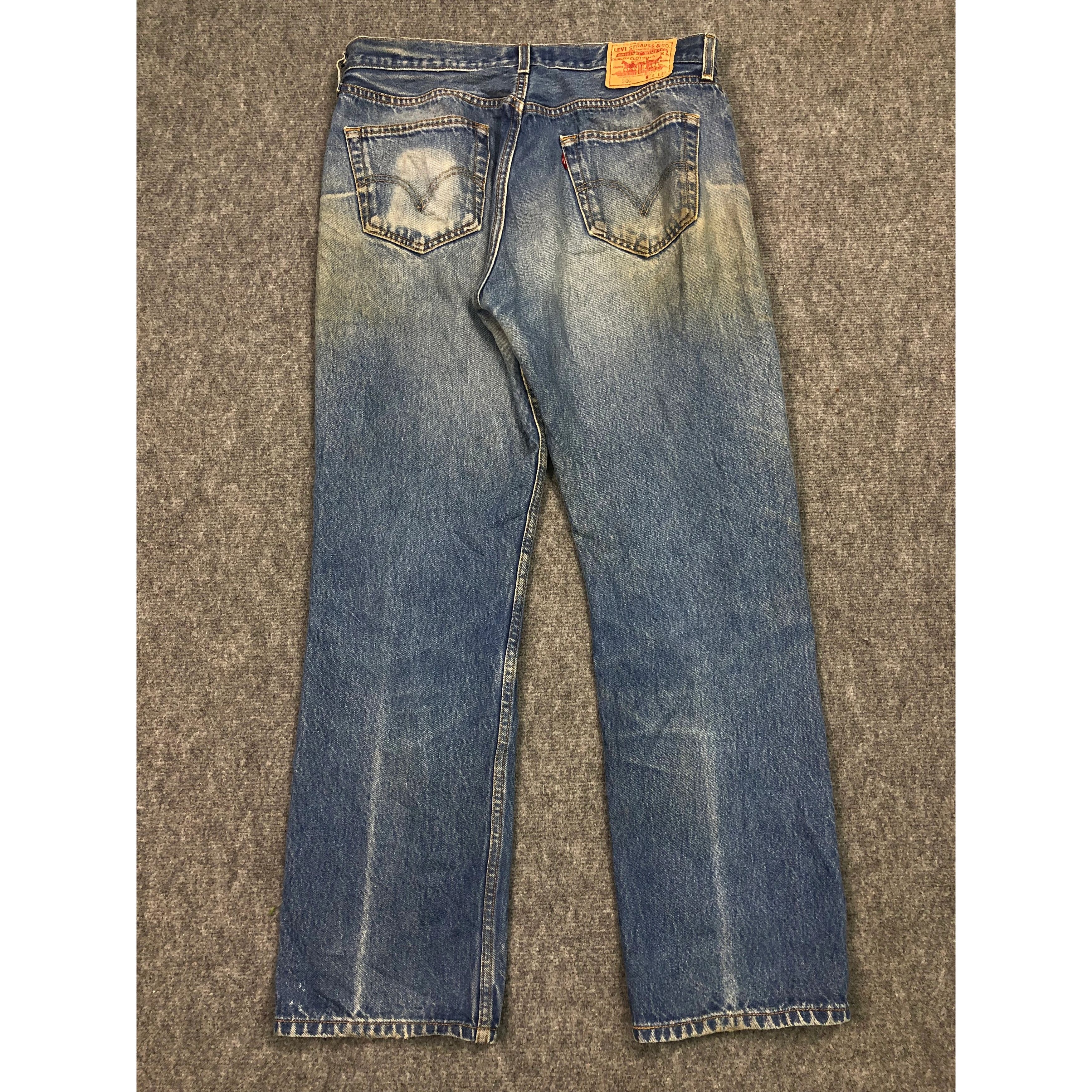 Levi's Vintage Levis 501 Faded Lightwash Jeans DP0101 Size US 34 / EU 50 - 2 Thumbnail