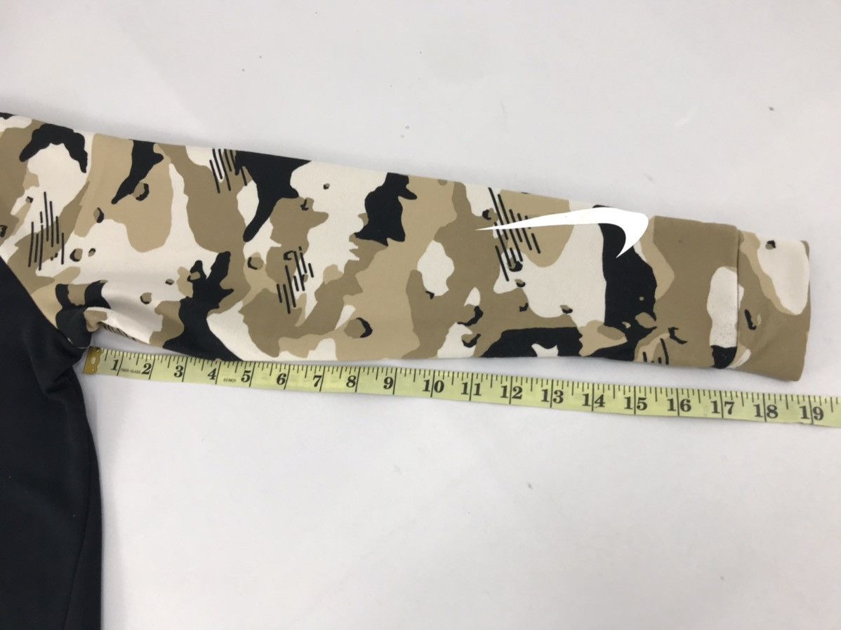 Nike Vtg Nike Dri-fit Brown Camo Style Zipper Hoodies Fashion Size US S / EU 44-46 / 1 - 13 Thumbnail