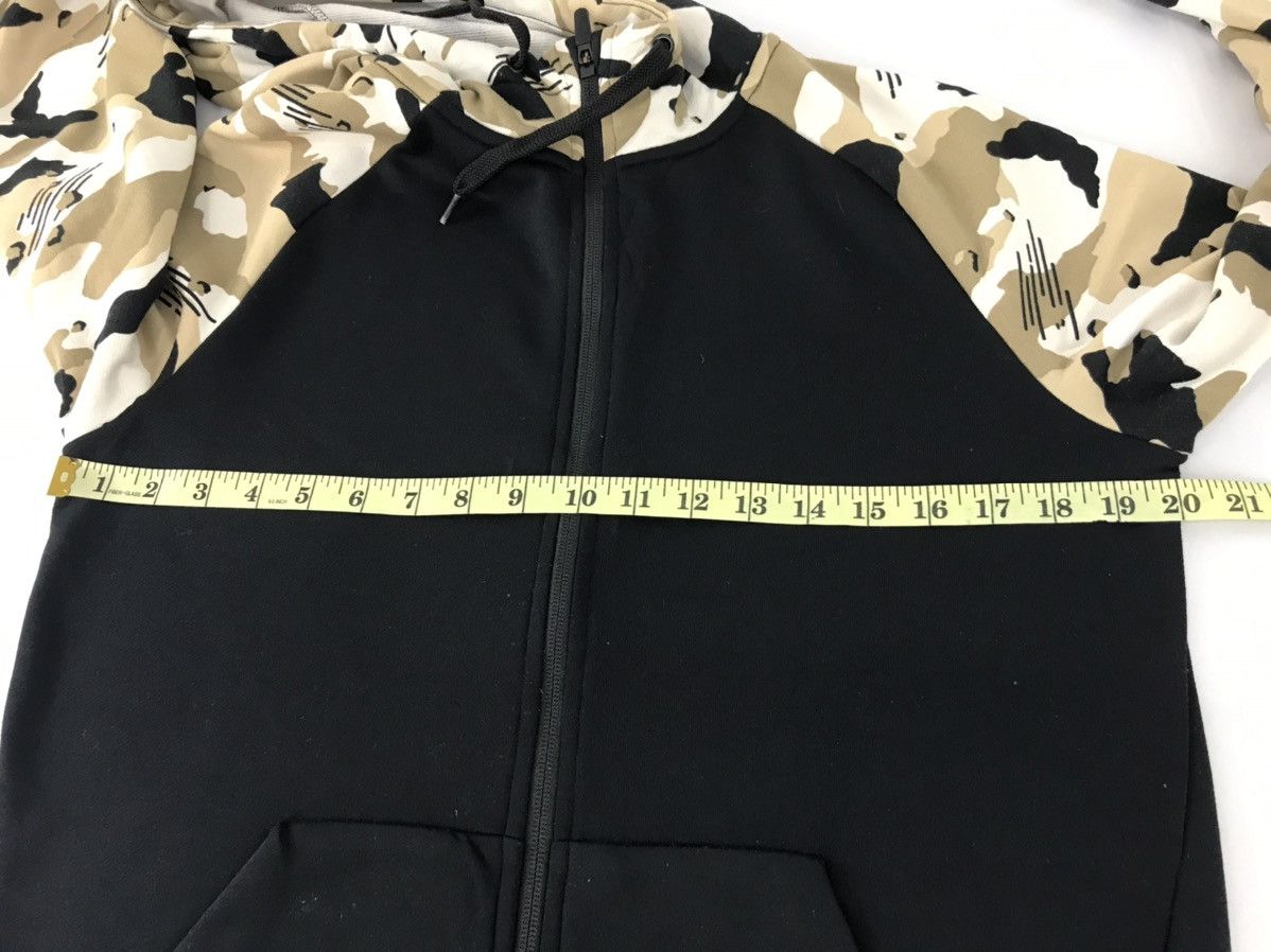 Nike Vtg Nike Dri-fit Brown Camo Style Zipper Hoodies Fashion Size US S / EU 44-46 / 1 - 11 Thumbnail