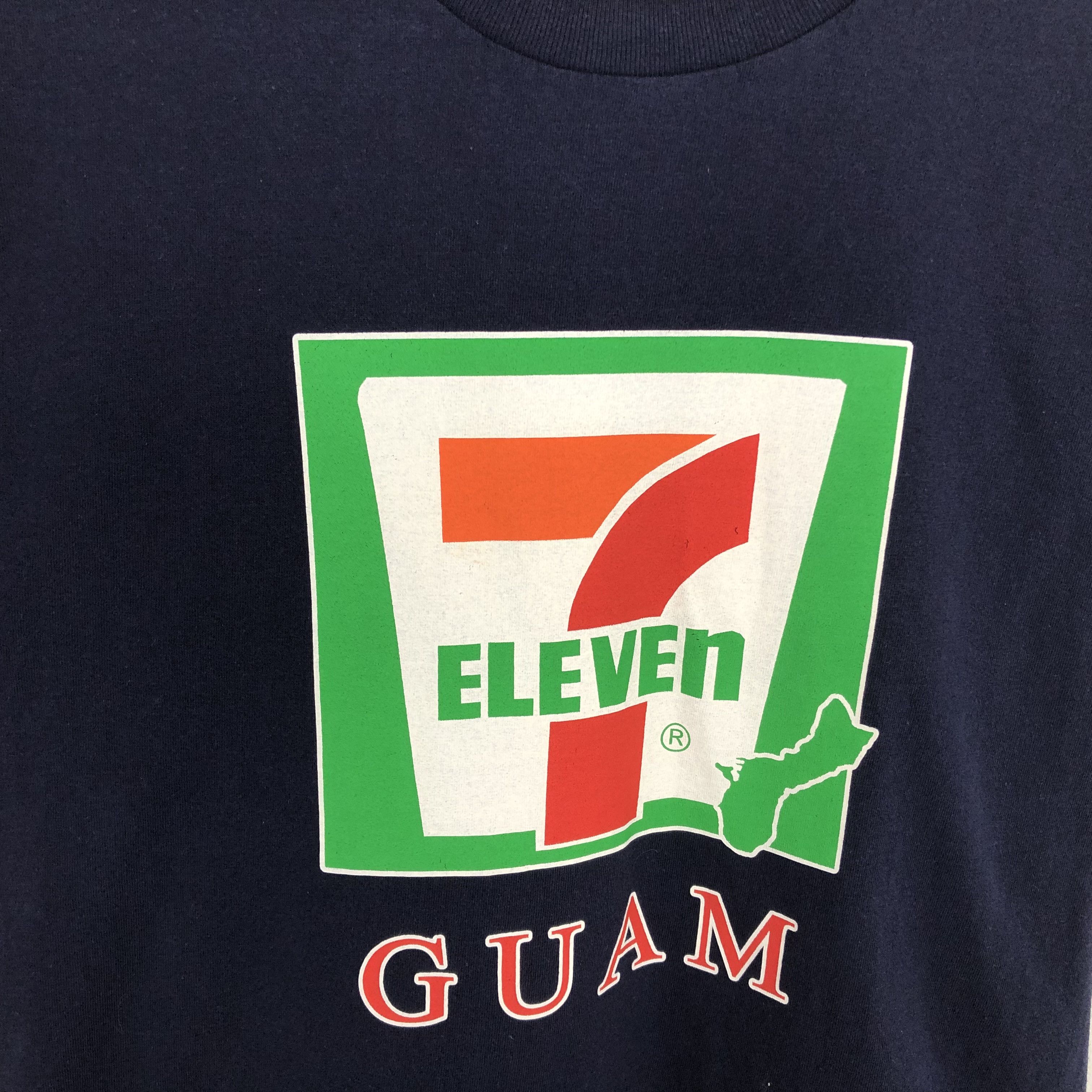 Japanese Brand × Logo 7 × Vintage Vintage 7 Eleven Guam Tshirt Size US M / EU 48-50 / 2 - 2 Thumbnail