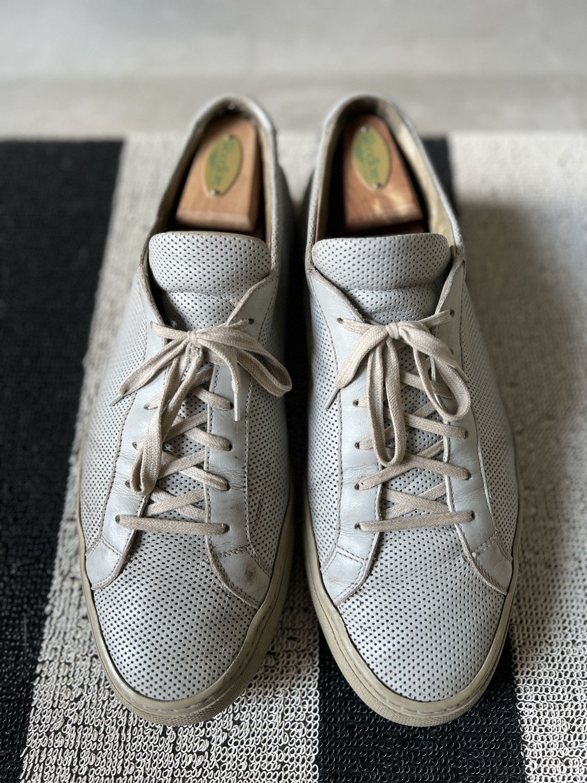 Common projects achilles perforated on sale
