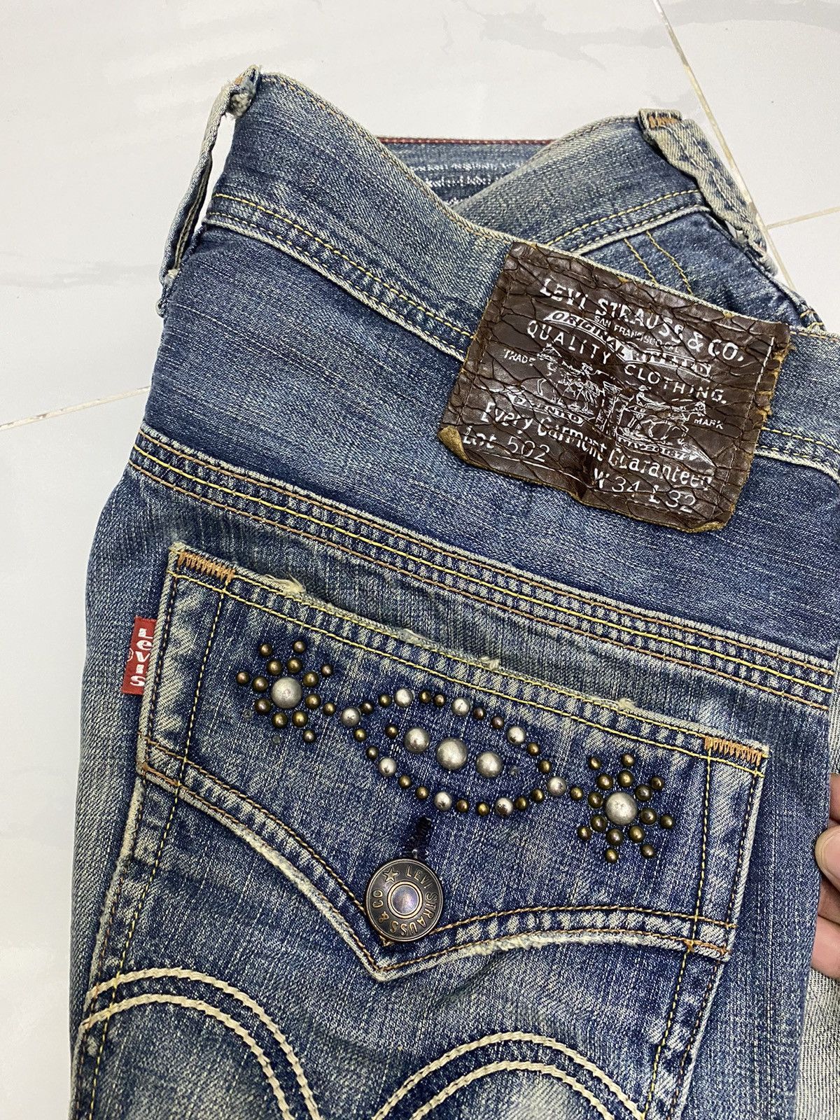 Hysteric Glamour × Levi's VINTAGE LEVIS 502 DISTRESSED BAGGY DENIM JEANS Size US 36 / EU 52 - 9 Thumbnail