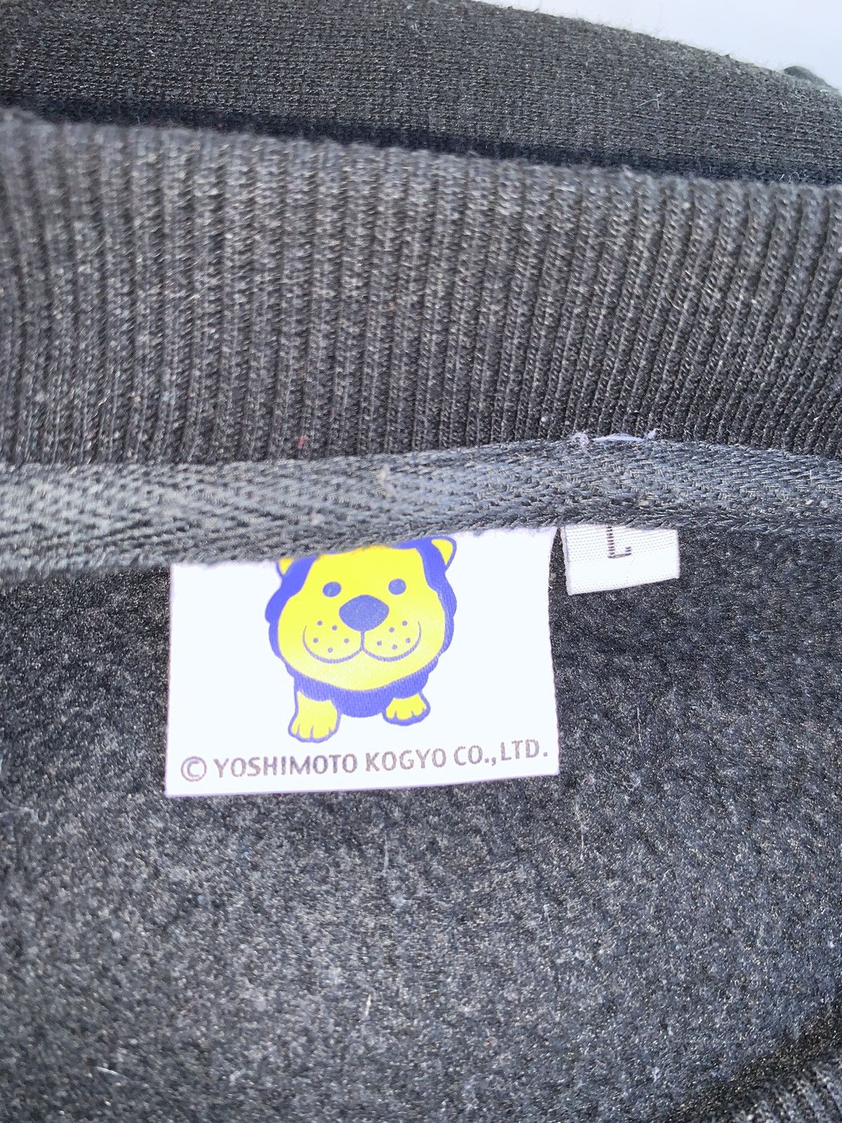 Japanese Brand RARE!!Vintage Yoshimoto Kogyo Taka Toshi Lion Sweatshirt Size US L / EU 52-54 / 3 - 4 Thumbnail