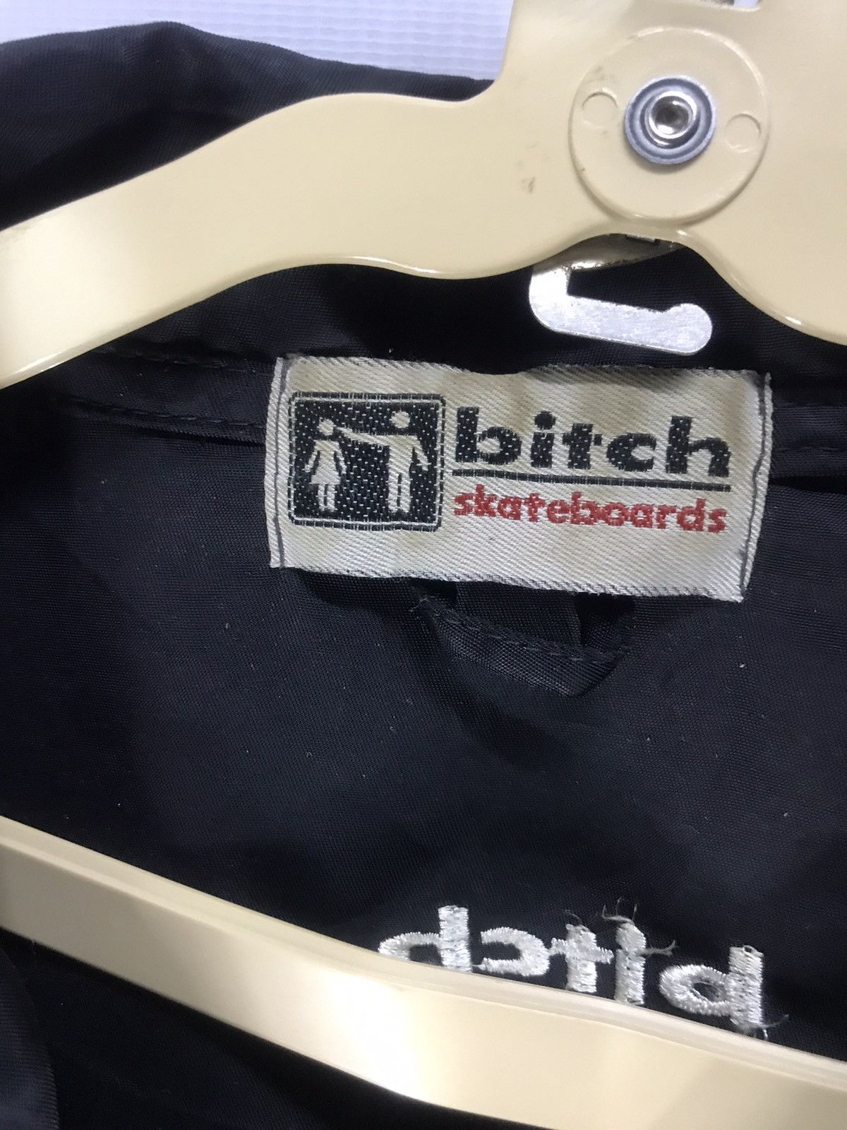 Vintage Vintage bitch skateboard snap button Size US L / EU 52-54 / 3 - 3 Thumbnail