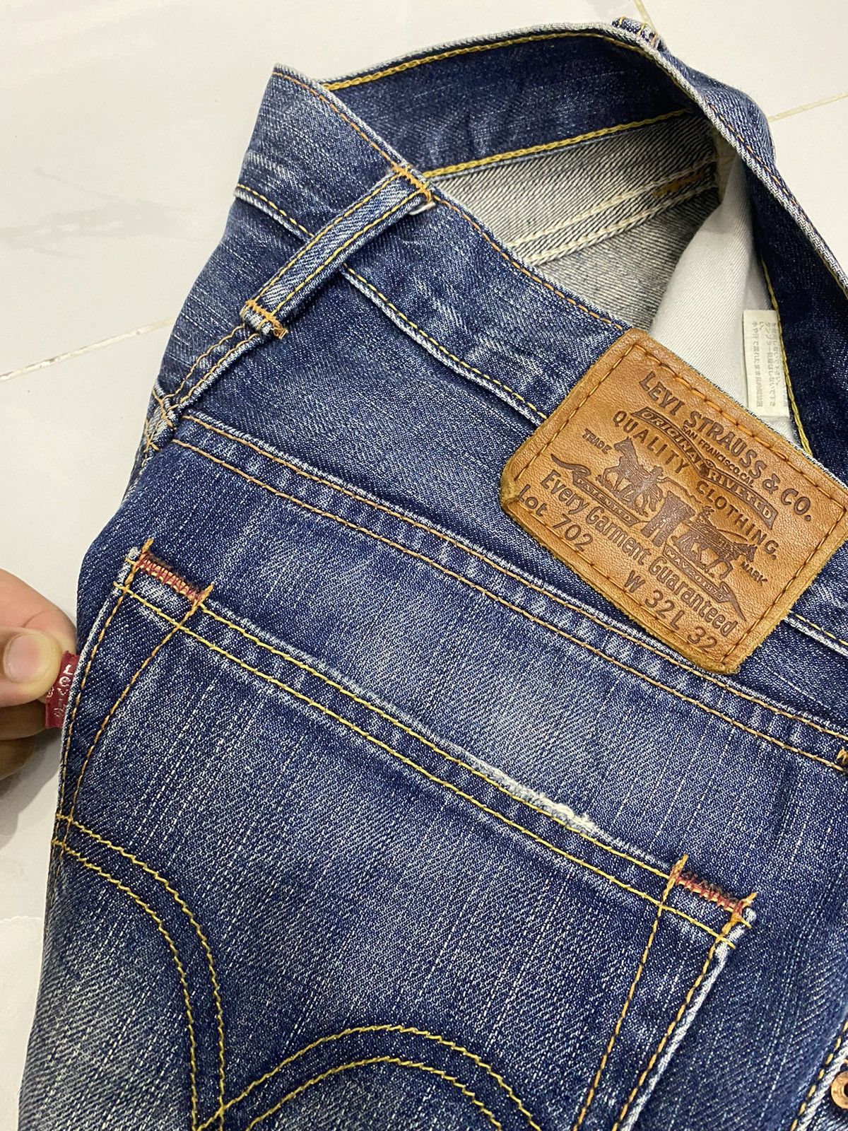 Levi's VINTAGE LEVIS 702 DISTRESSED DENIM JEANS Size US 32 / EU 48 - 8 Thumbnail
