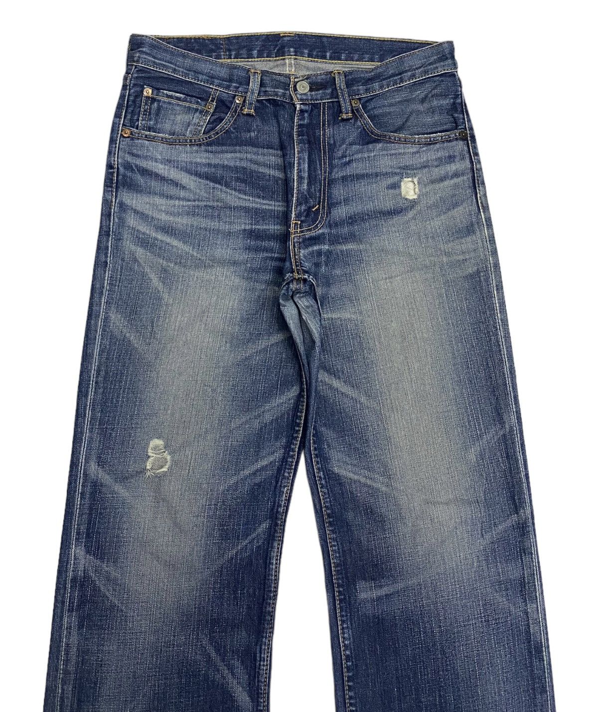 Levi's VINTAGE LEVIS 702 DISTRESSED DENIM JEANS Size US 32 / EU 48 - 3 Thumbnail