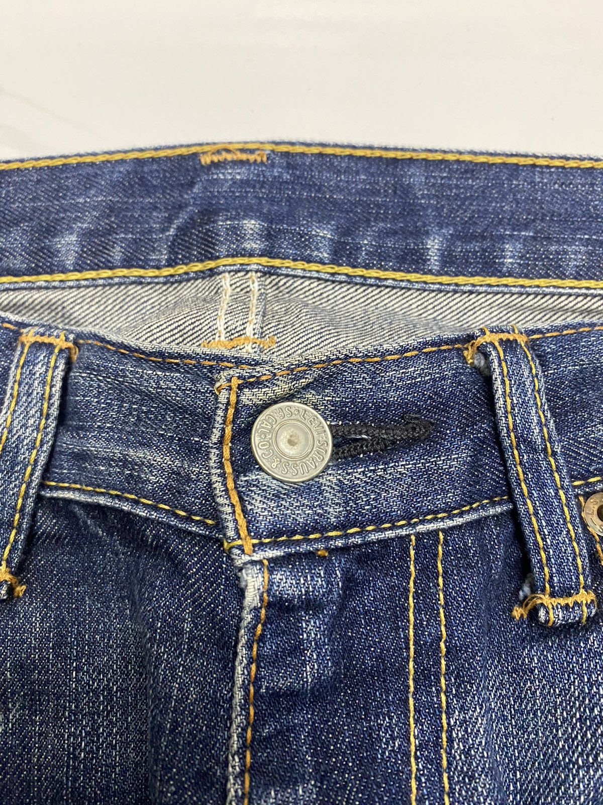 Levi's VINTAGE LEVIS 702 DISTRESSED DENIM JEANS Size US 32 / EU 48 - 9 Thumbnail