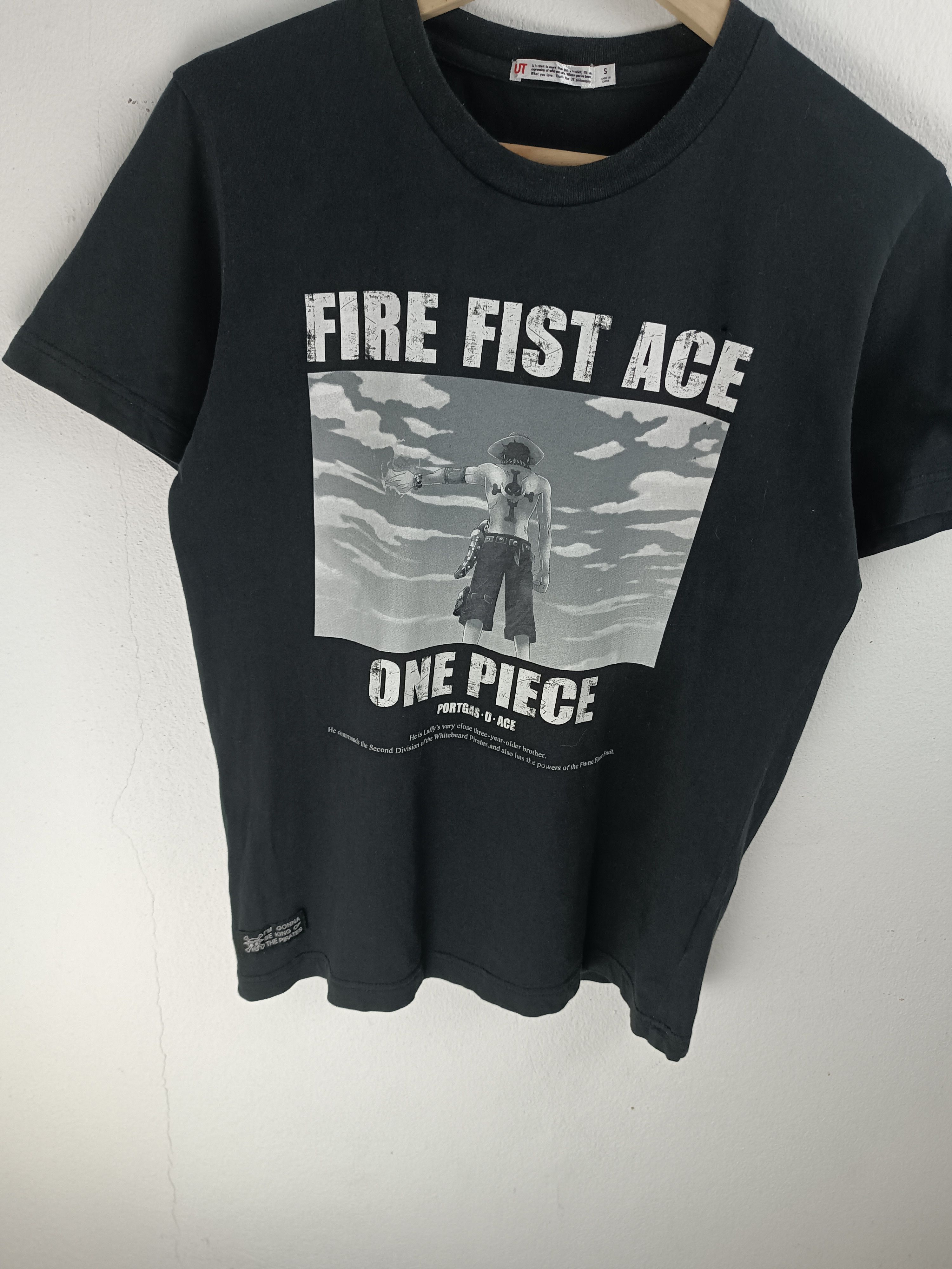 One Piece ONE PIECE 'FIRE FIST ACE' UNIQLO ANIME MANGE ART TEE Size US S / EU 44-46 / 1 - 7 Thumbnail