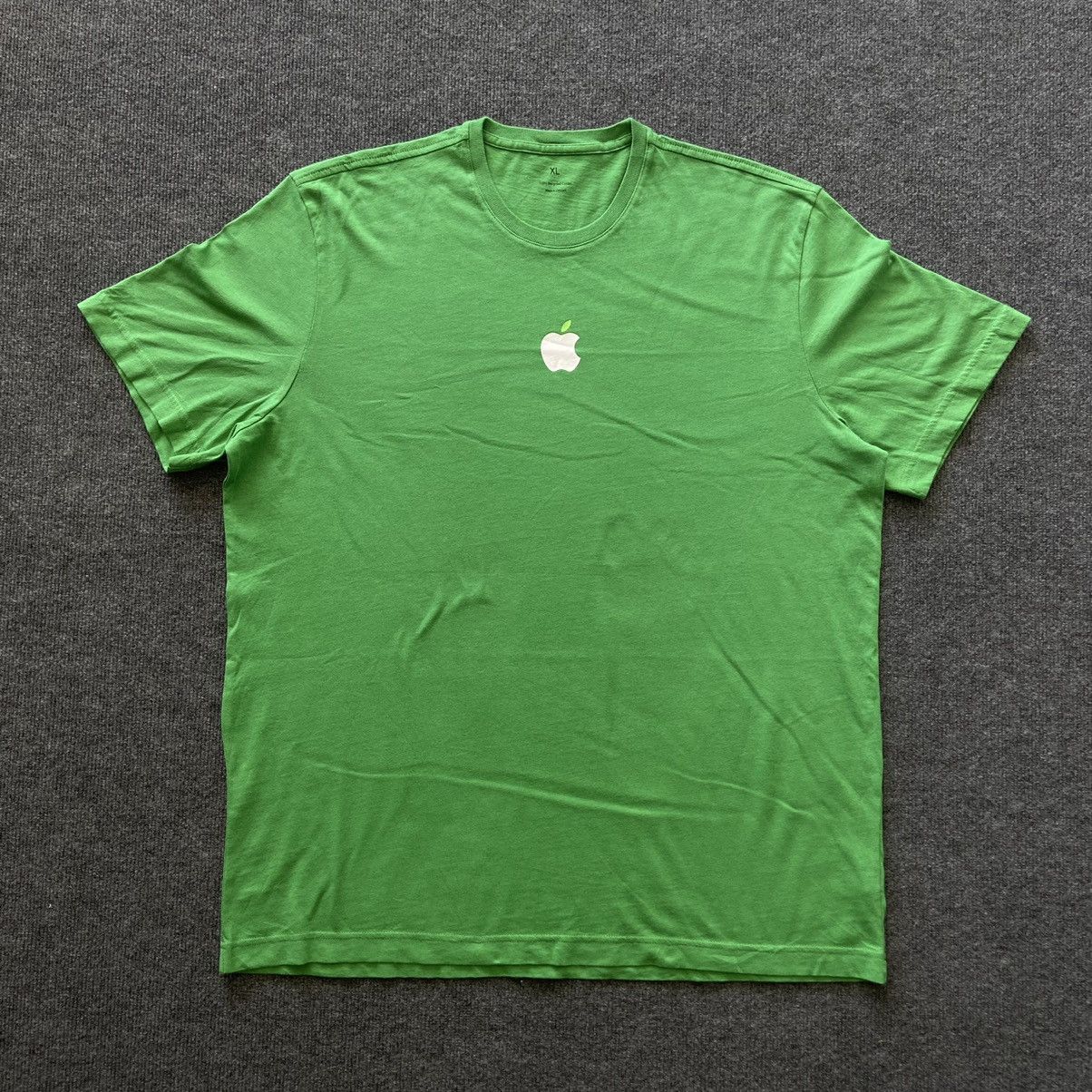 Apple logo tshirt